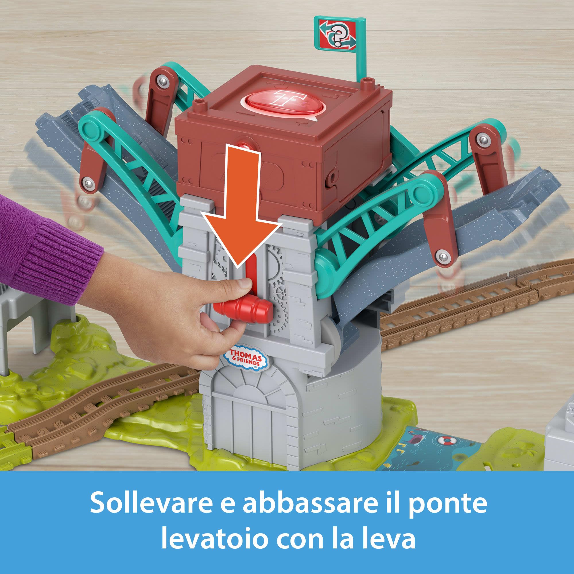Thomas & Friends - Bulstrode e Ponte direzionabile, playset Pista di 2.4 Metri con Locomotiva Percy Inclusa, Ponte Mobile con Pulsante per attivare i Suonii, 3+ Anni, HYR82