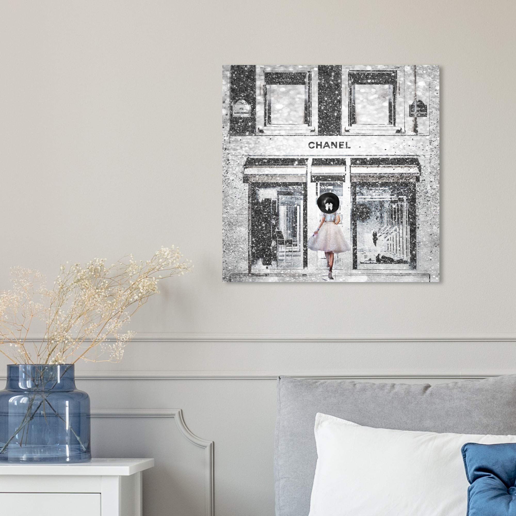 Oliver Gal CHANEL シャネルQueen of the Store Amazon.com: The Oliver Gal Artist Co. Oliver Gal 'Queen of