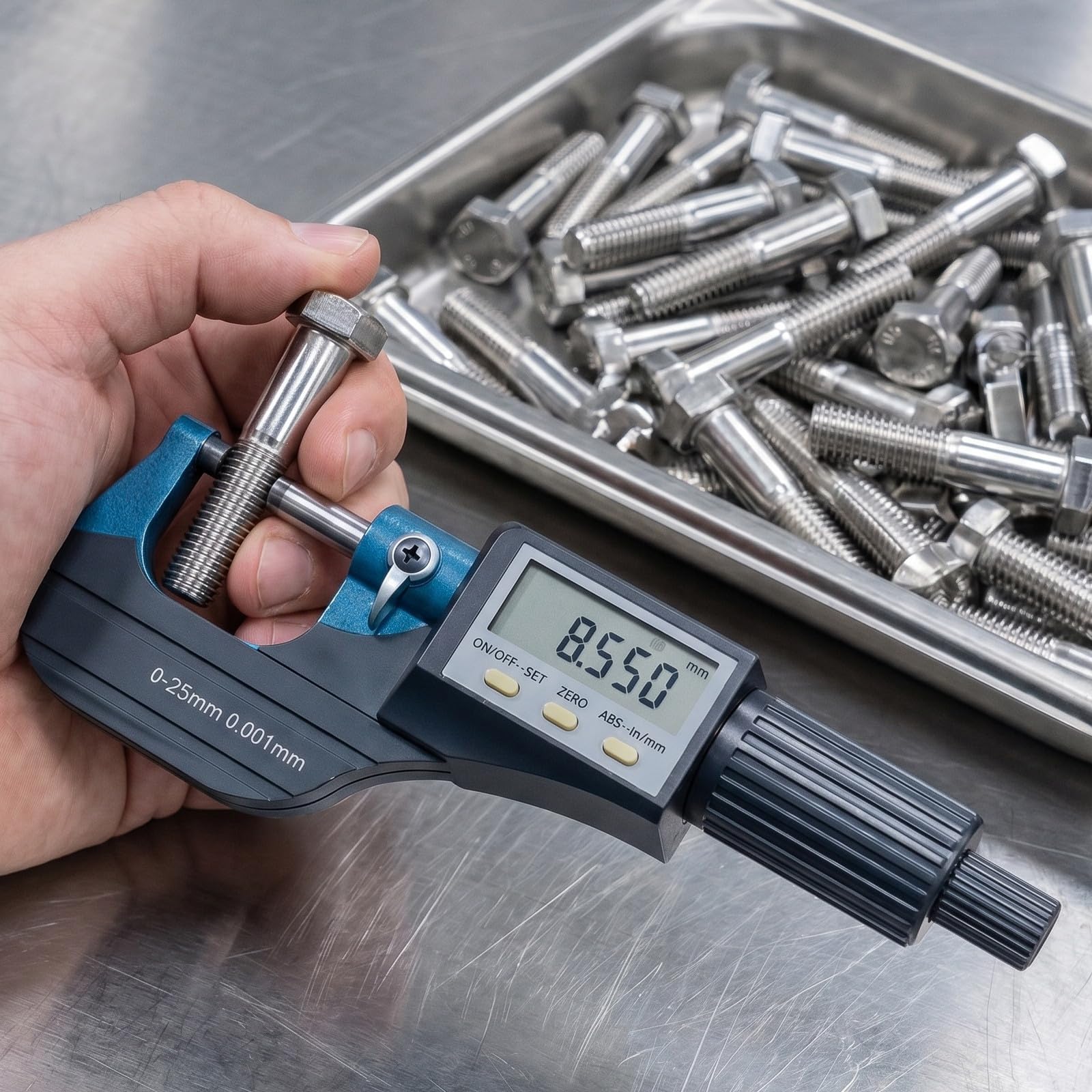INOOMP Micrómetro Exterior Digital de Alta Precisión 0-25mm Calibración Precisa y Resultados Fiables, Fabricado en Material Cementado para Mediciones Industriales
