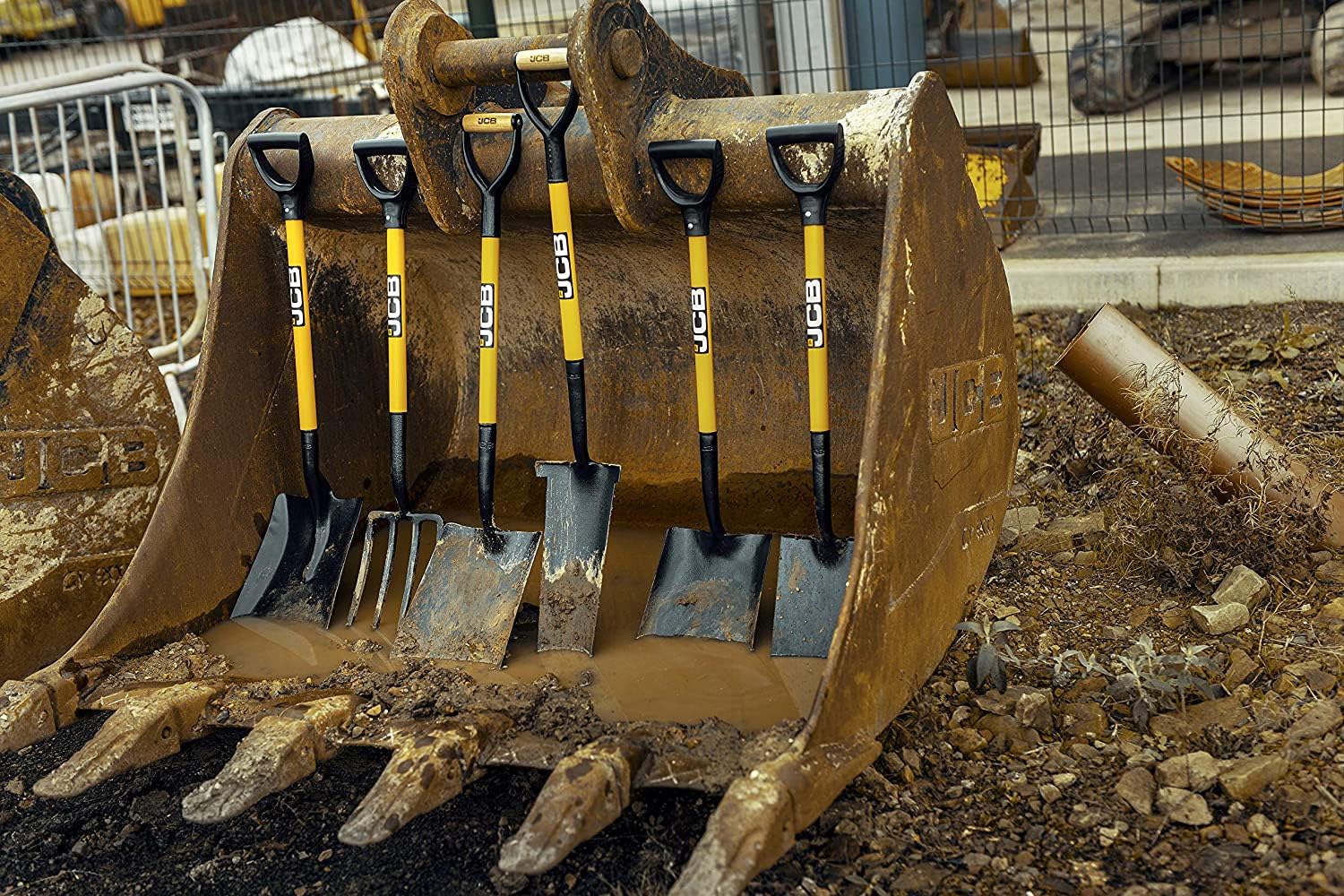 JCB Pala Profesional de Boca cónica, Hoja de Acero Resistente, Hoja de 230-210 x 305 mm, Herramienta de Alto Rendimiento