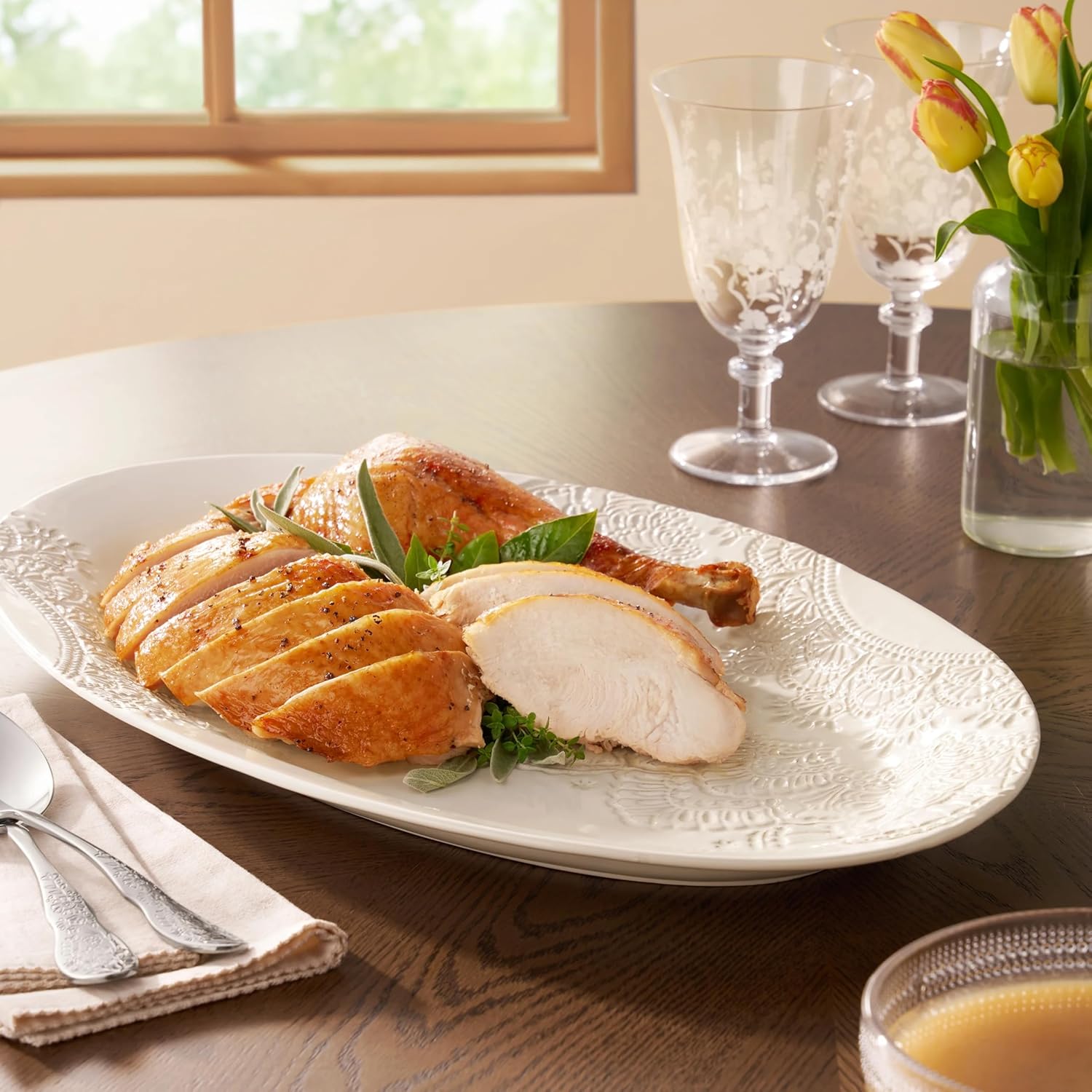 Vintage Lace 20-Inch White Stoneware Oval Serving Tray Platter, Embossed Pattern Microwave Safe, Large Serving Platter for Family Meals Holiday Entertaining, Classic White Serveware for Dinner Table