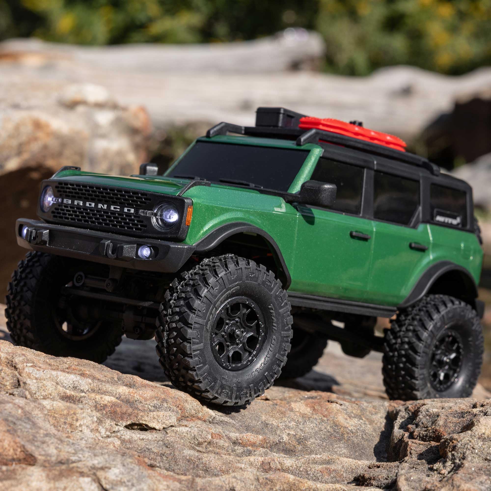 Axial SCX24 Ford Bronco 4X4 Ready to Run RC Rock Crawler, scala 1:24, motore a spazzole, fuoristrada telecomandato, coppia extra lunga, con batteria e caricatore, verde