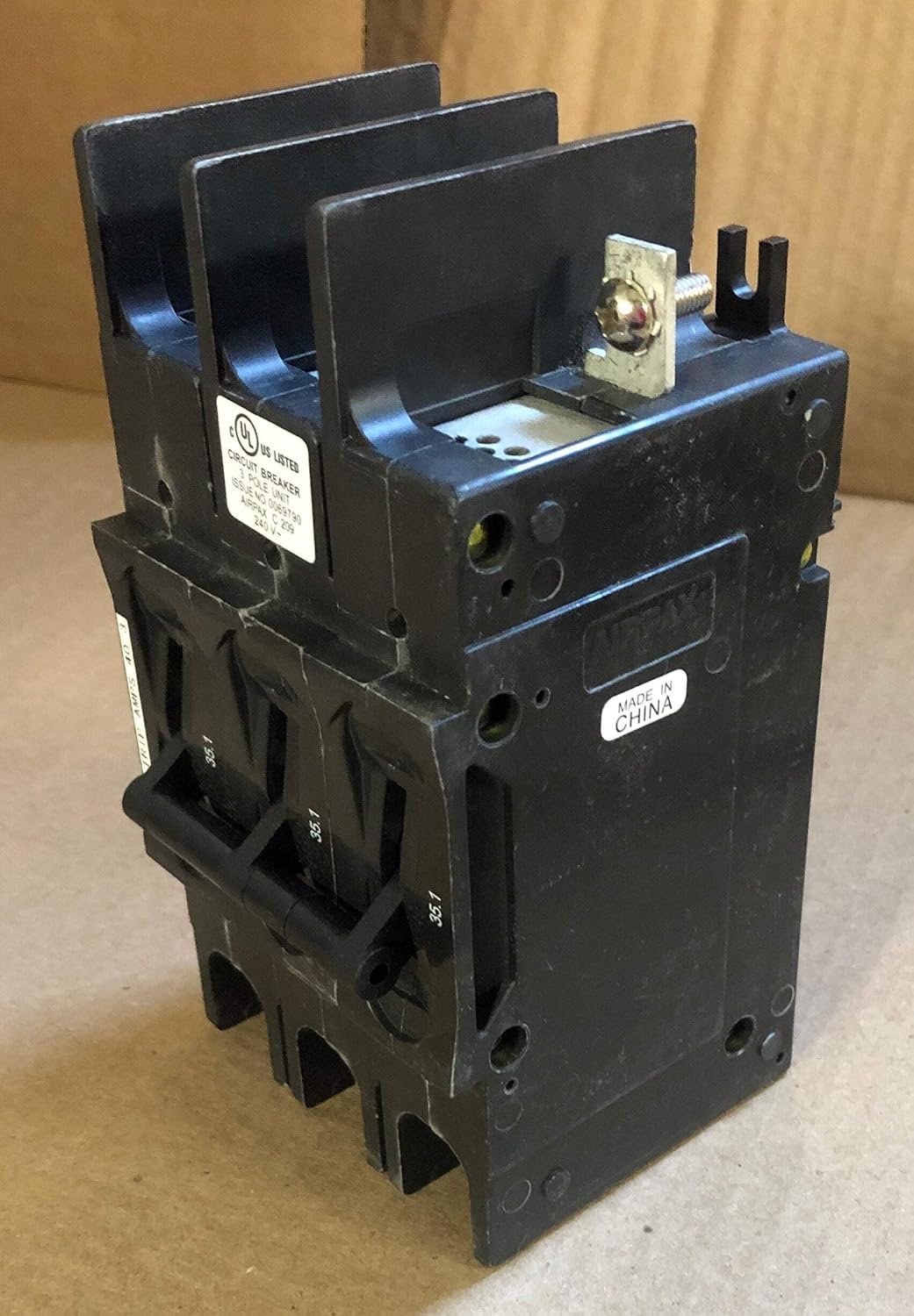 209-3-27719-05/X13050324-05 3 Pole 35.1 AMP 209 MULTI-POLE Series Hydraulic Magnetic Circuit Breaker Protector