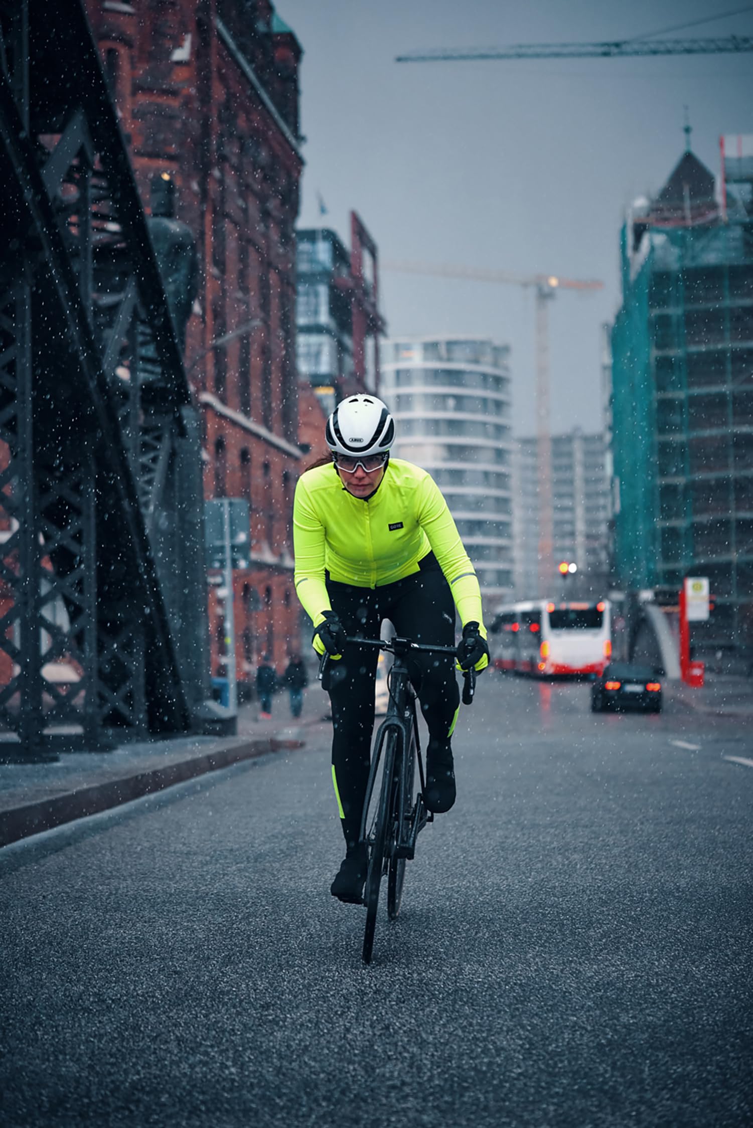 GOREWEAR Progress Damen Thermo Fahrrad-Trikot, Warmes Radtrikot für kaltes Wetter, Schmale Passform