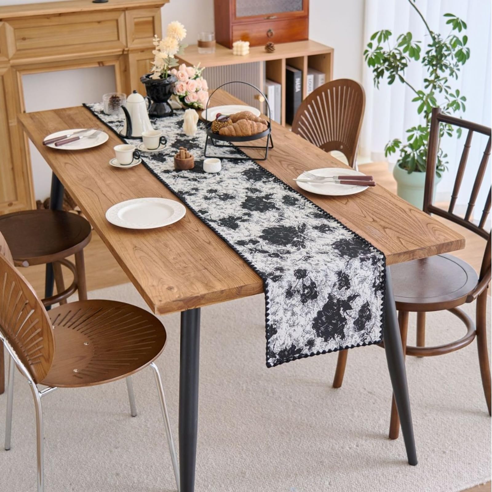 Runner da Tavolo Poliestere Cotone 30x220 cm, Runner da Tavola Moderno Lavabile Motivo Fiori Astratto Jacquard Esterno Interni Decorazioni per Tavolino da Compleanni Matrimoni, Nero
