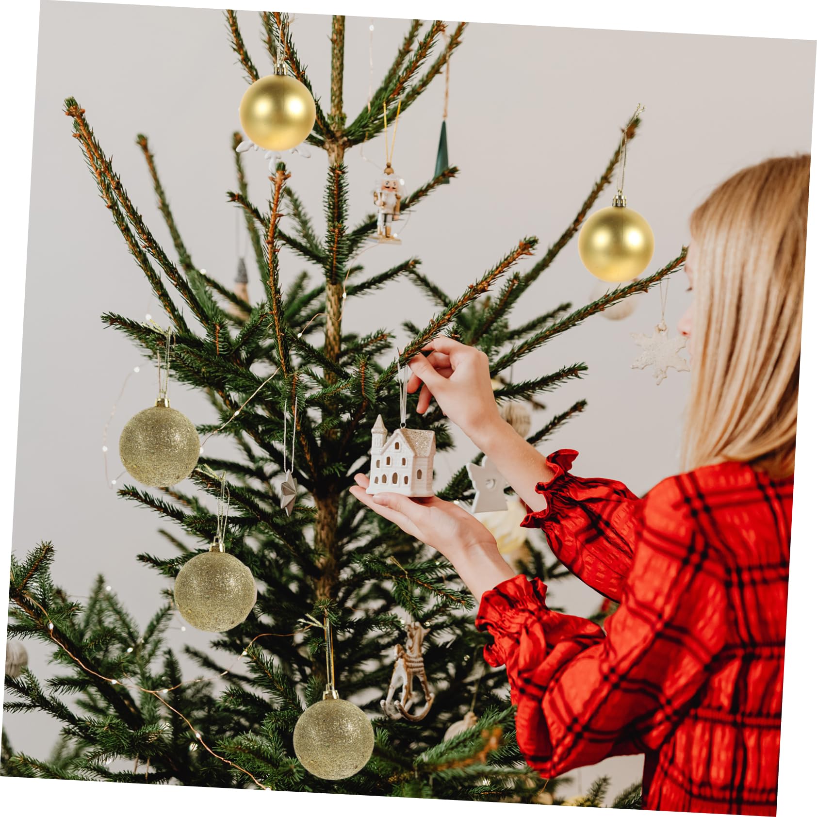 Bolas De Navidad Colgantes Doradas 3-6 Cm Decoraciones Navideñas Festivas para Árbol Familiar Caja De 100 Piezas Ligeras para Hogar y Fiestas