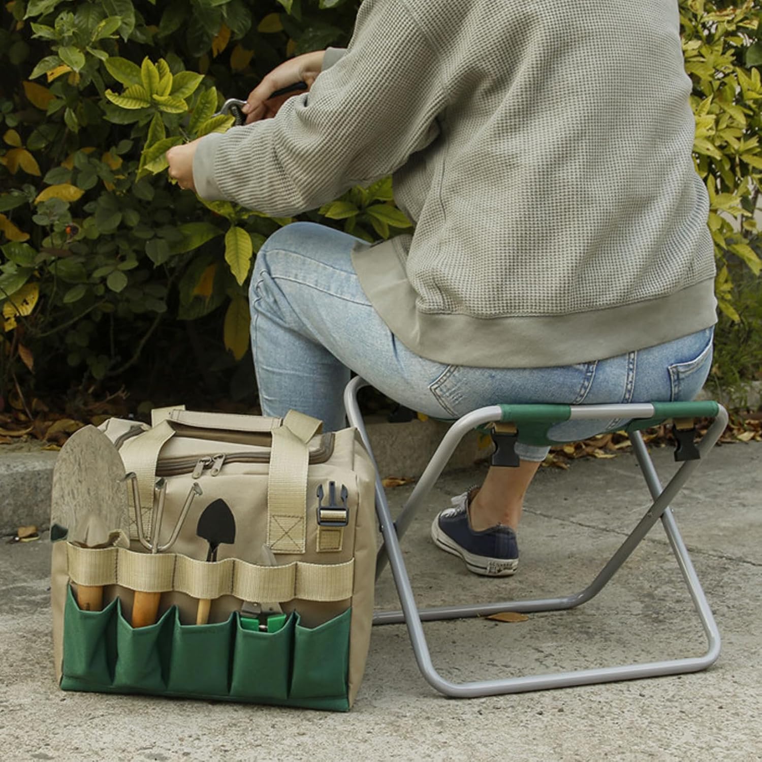 Garden Stool, Folding Garden Seat with Detachable Storage Bag, Multi-Pocket Gardening Bench, Portable Zipper Gardener Tool Seat for Adults Tools Gardening Tools