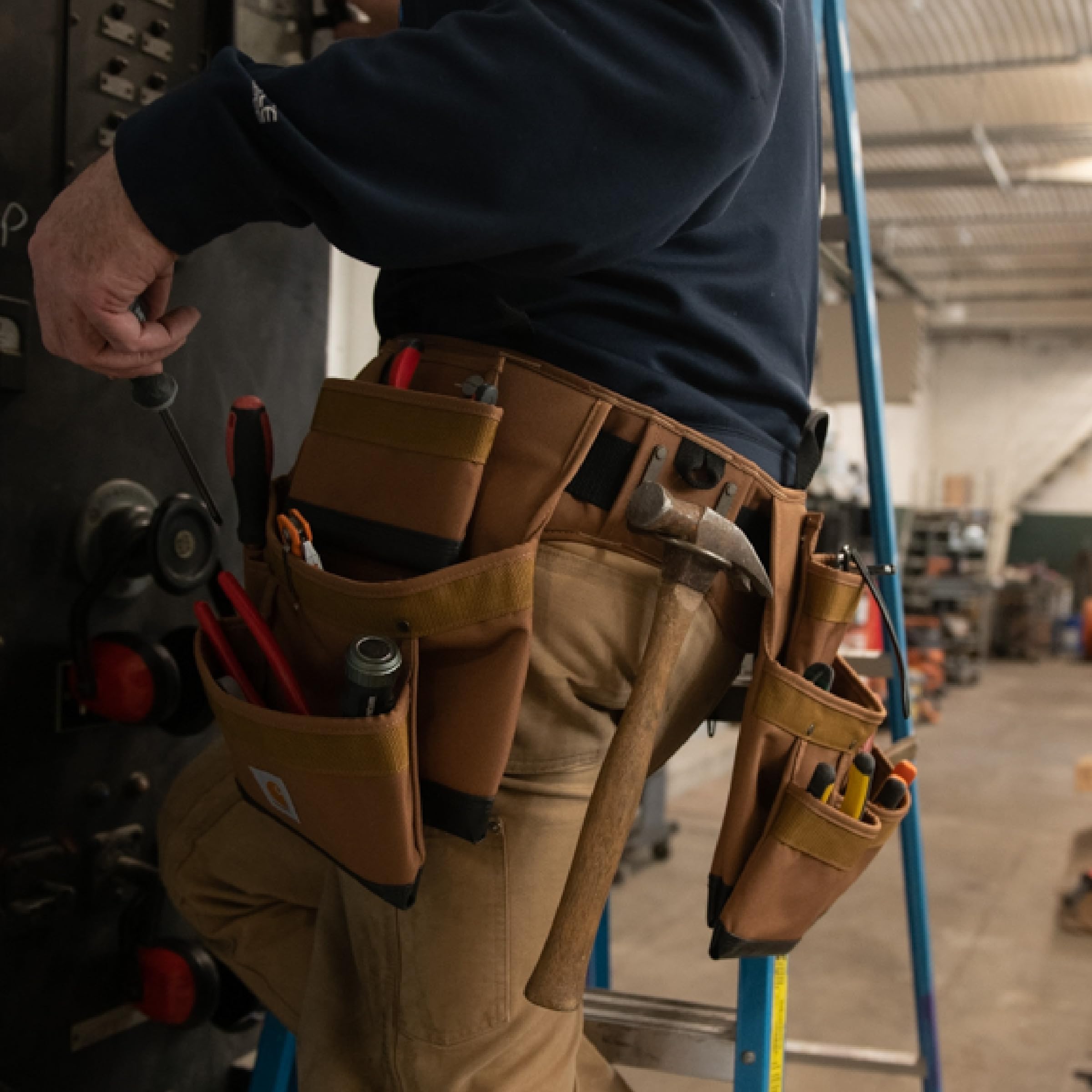 Carhartt　カーハート　パッド入り　新品　カスタムツールベルト Amazon.co.jp: Carhartt パッド入りツールベルト 頑丈なツールベルト