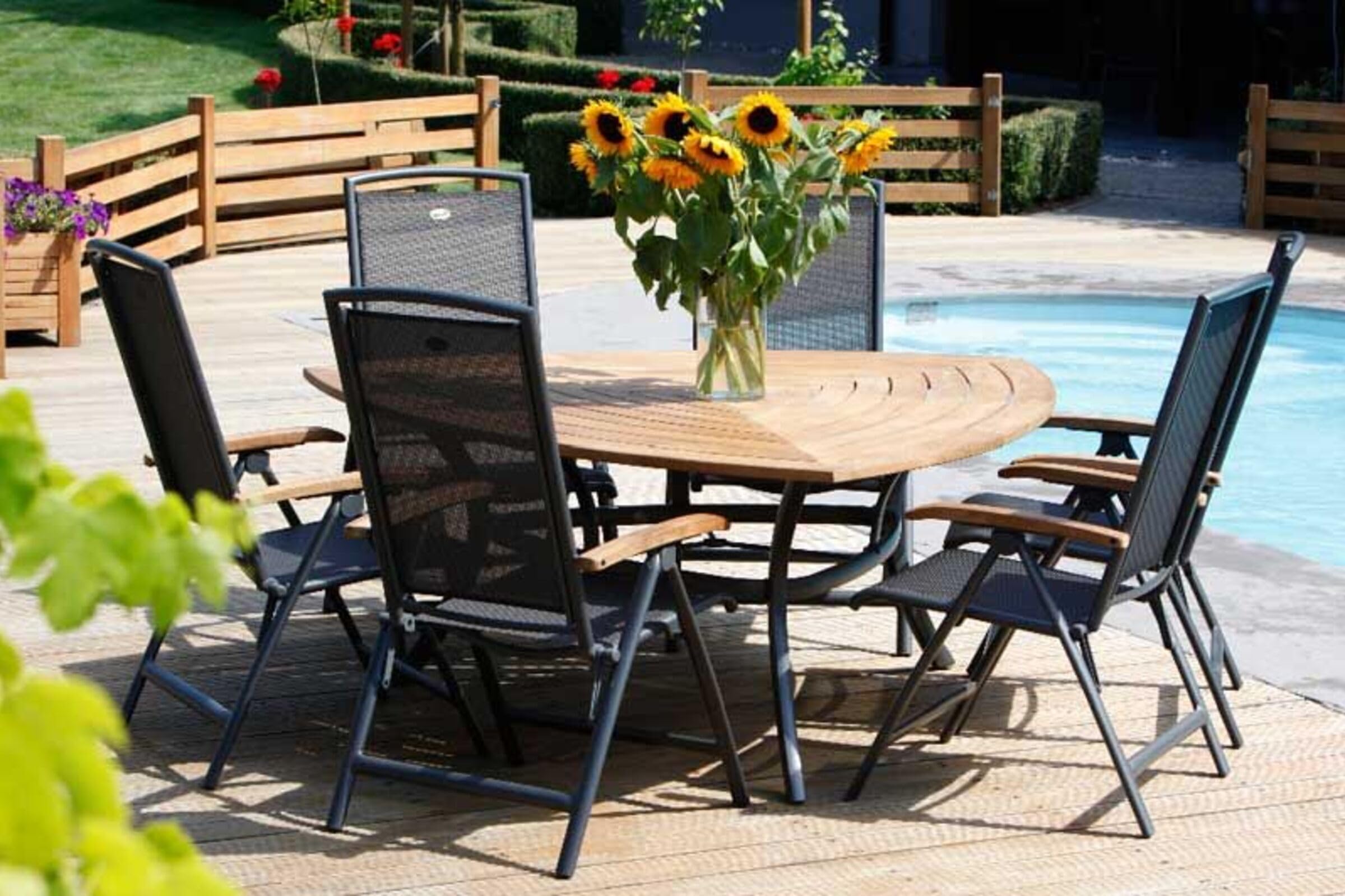 Hartman Multipositionssessel Raffaelo, Gartensessel in anthrazit, Garten-Stuhl aus Aluminium Alu, Klappsessel mit Textilene-Bezug, FSC-Teak-Armlehnen