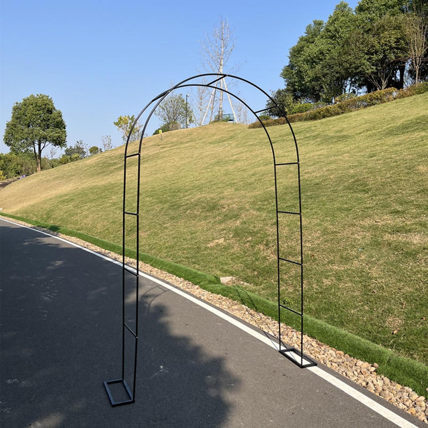 Arche de jardin pour plantes grimpantes en métal avec base stable
