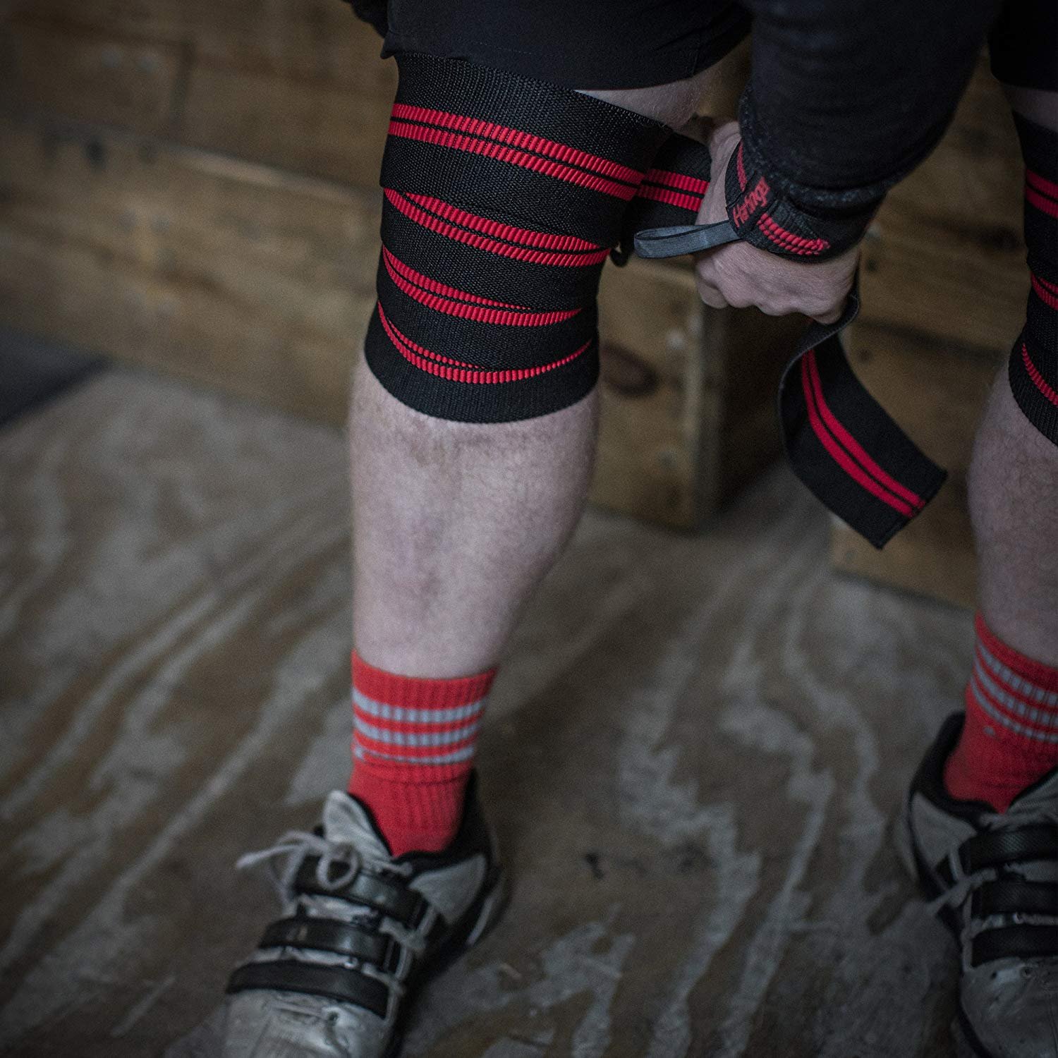 SKYBLUE Unisex Fitness Guru Red Line Knee Wraps for Weightlifting, Fitness, Powerlifting, and Squats (Black and Red) 3