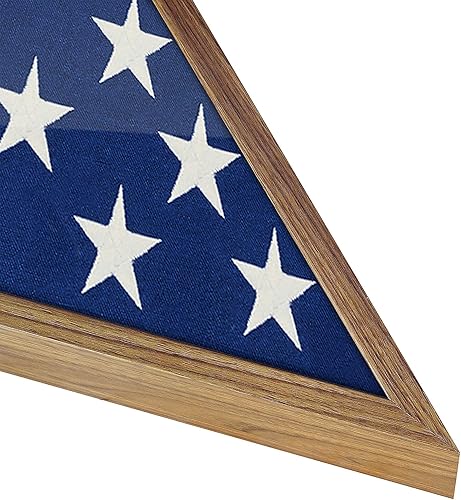 Miniatura 6 de Americanflat Expositor grande de bandera para bandera funeraria en madera de granero  Se adapta a una bandera plegada de 5 x 9.5  Estuche de bandera