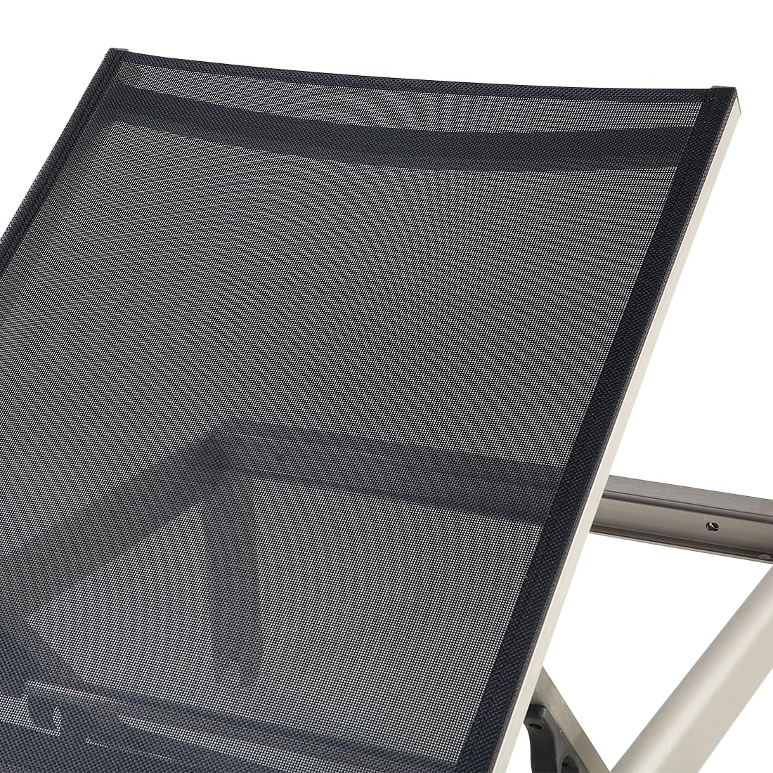 Beliani Sonnenliege Gartenliege verstellbar Rückenlehne Mesh/Aluminium Schwarz Fossato