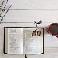 Vista 6 de Needzo Escapularios Católicos de Carmen y Sagrado Corazón a Granel, Escapulario Marrón Bordado para Mujer, Paquete de 12