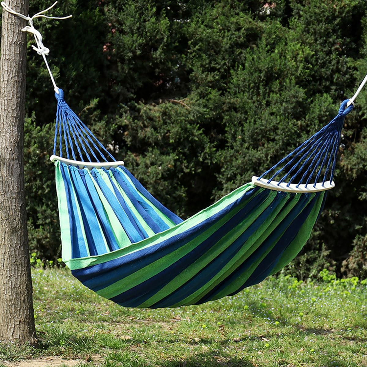 Amaca da giardino con bastoncini di legno rinforzati, tela traspirante portatile per rilassarsi all'aperto, design a righe resistente, include borsa portaoggetti (200 x 100 cm)