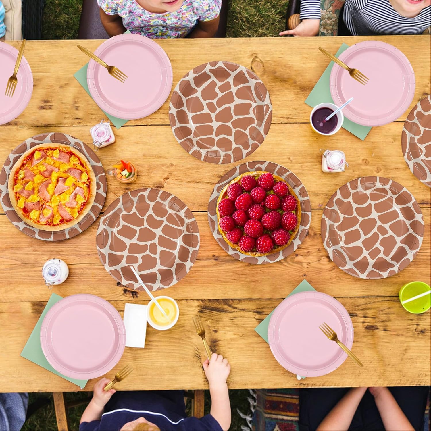 96Pcs Giraffe Pattern Party Plates and Napkins Disposable Jungle Giraffe Print Party Supplies Pink Green Safari Animal Tableware Set for Birthday Baby Shower Decoration