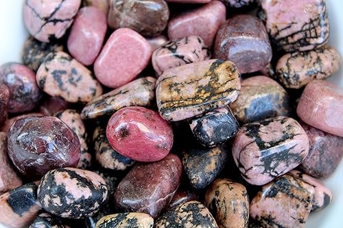 Miniatura 7 de Jet Rhodonite Tumbled Stone 3.53 oz aprox. 0.75 a 1 pulgada de alto grado curativo metafísico Jet International Crystal Therapy Booklet La imagen es