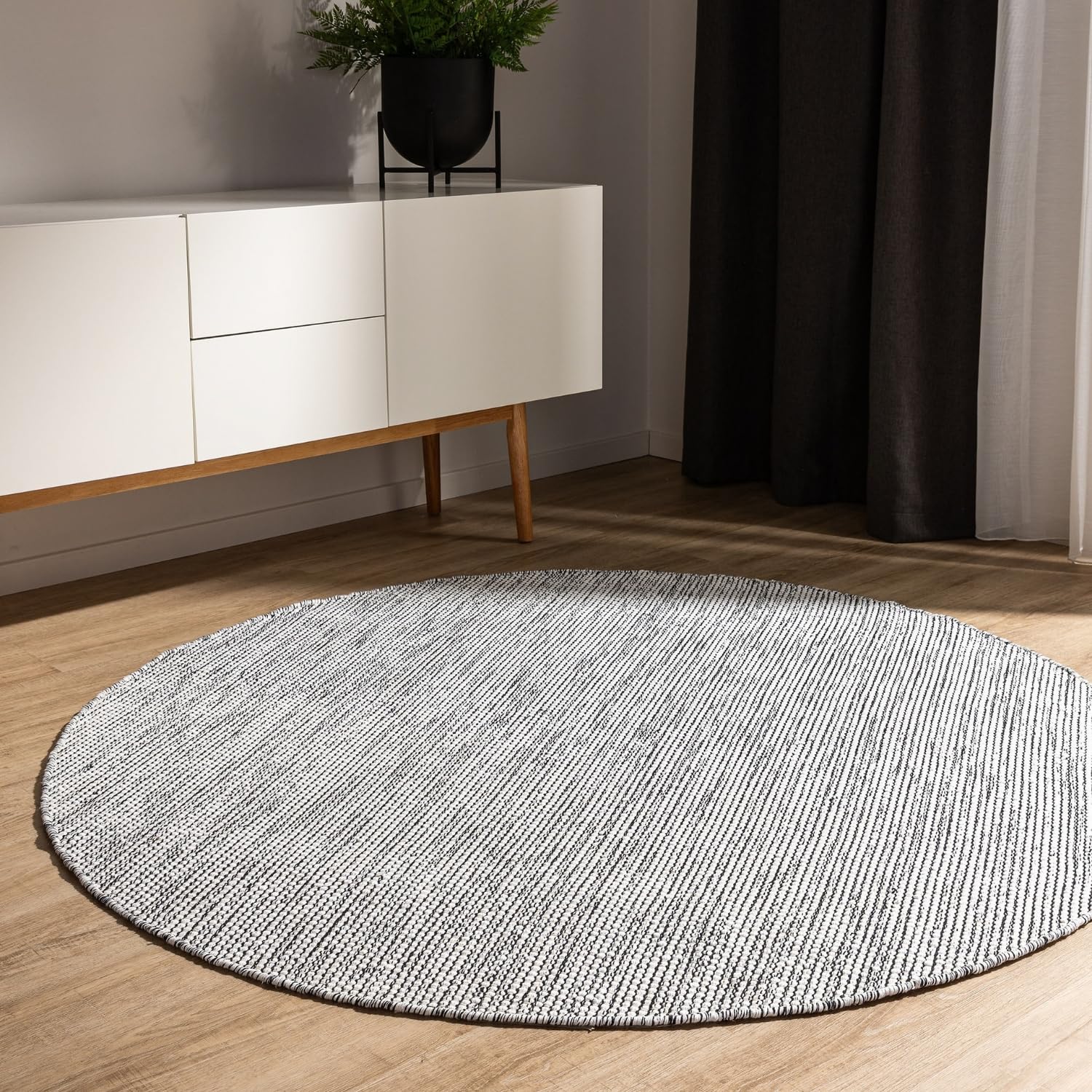 benuta Basic handgewebter Baumwollteppich Ron - Beige/Schwarz 120 cm rund - Handwebteppich 100% Baumwolle - rund im Stil: Uni, Minimalistisch, Natural Living - Pflegeleicht für Wohnzimmer Schlafzimmer
