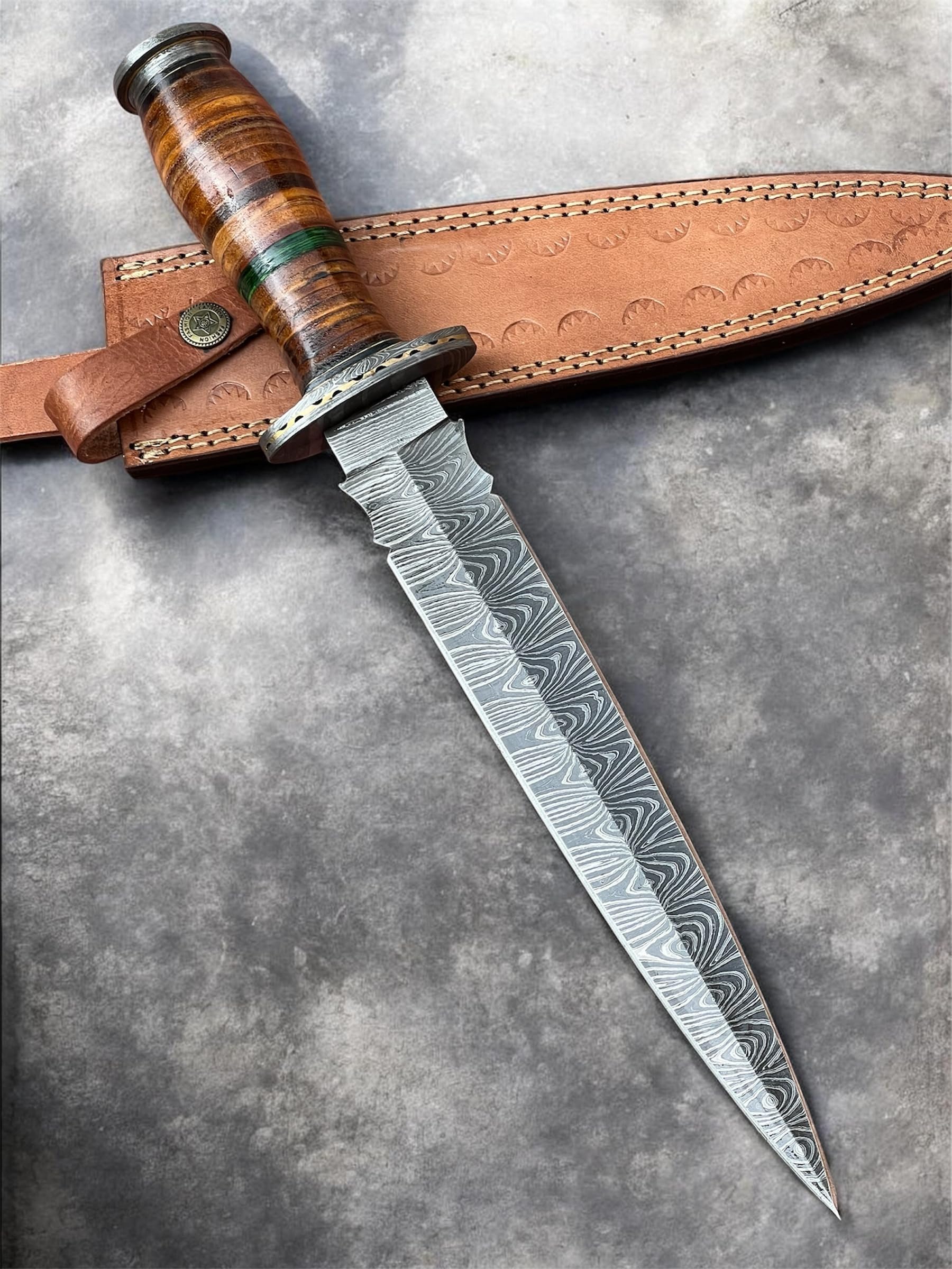 Poshland DG-03 Custom Handmade Damascus Steel- Classic Piece Of ART