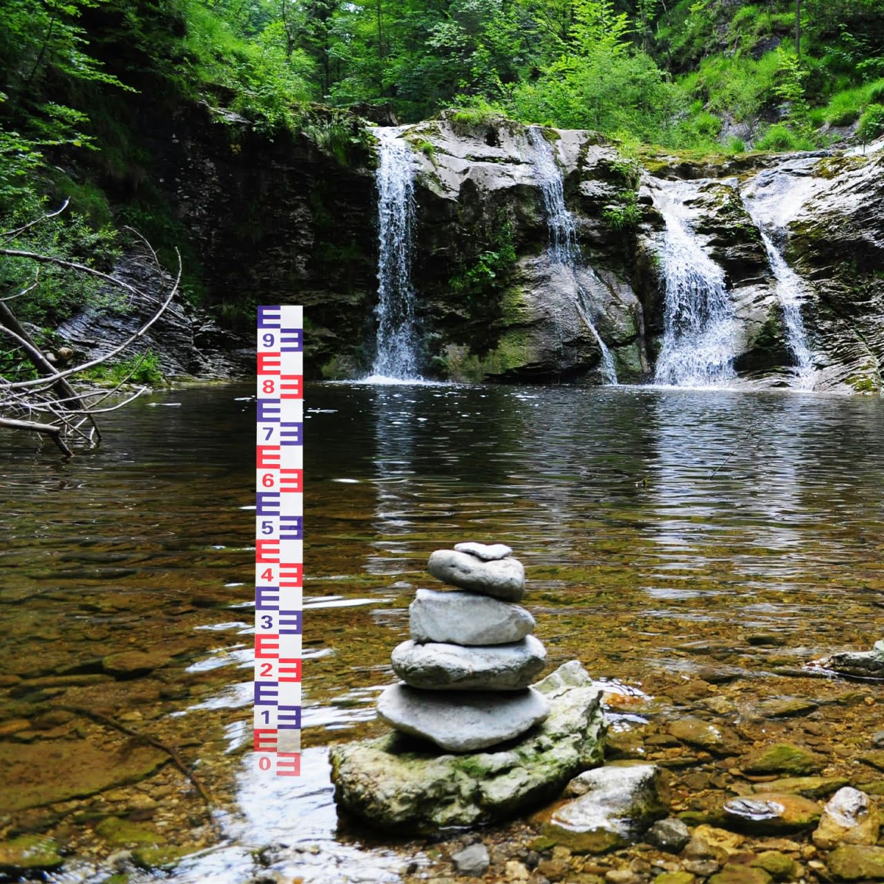 Ciieeo Lot De 2 Autocollants De Niveau d'eau Réfléchissants pour Piscine Et Étang Règle De Mesure en Film D'Aluminium Auto-Adhésive 39.4 Pouces Résistante À La Corrosion