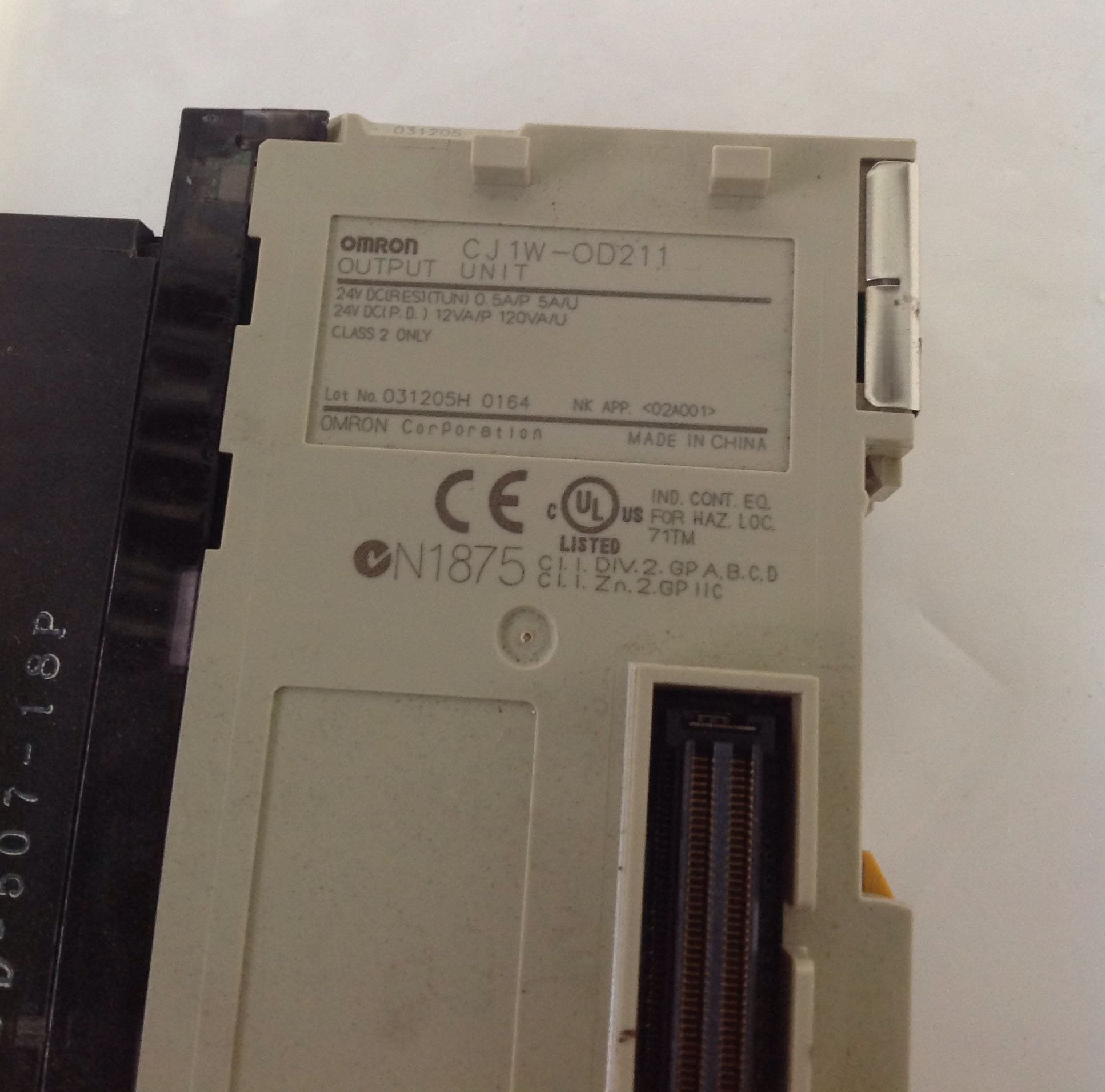 Amazon.co.jp: オムロン CJ1W-OD211 DC入力トランジスタ出力ユニット