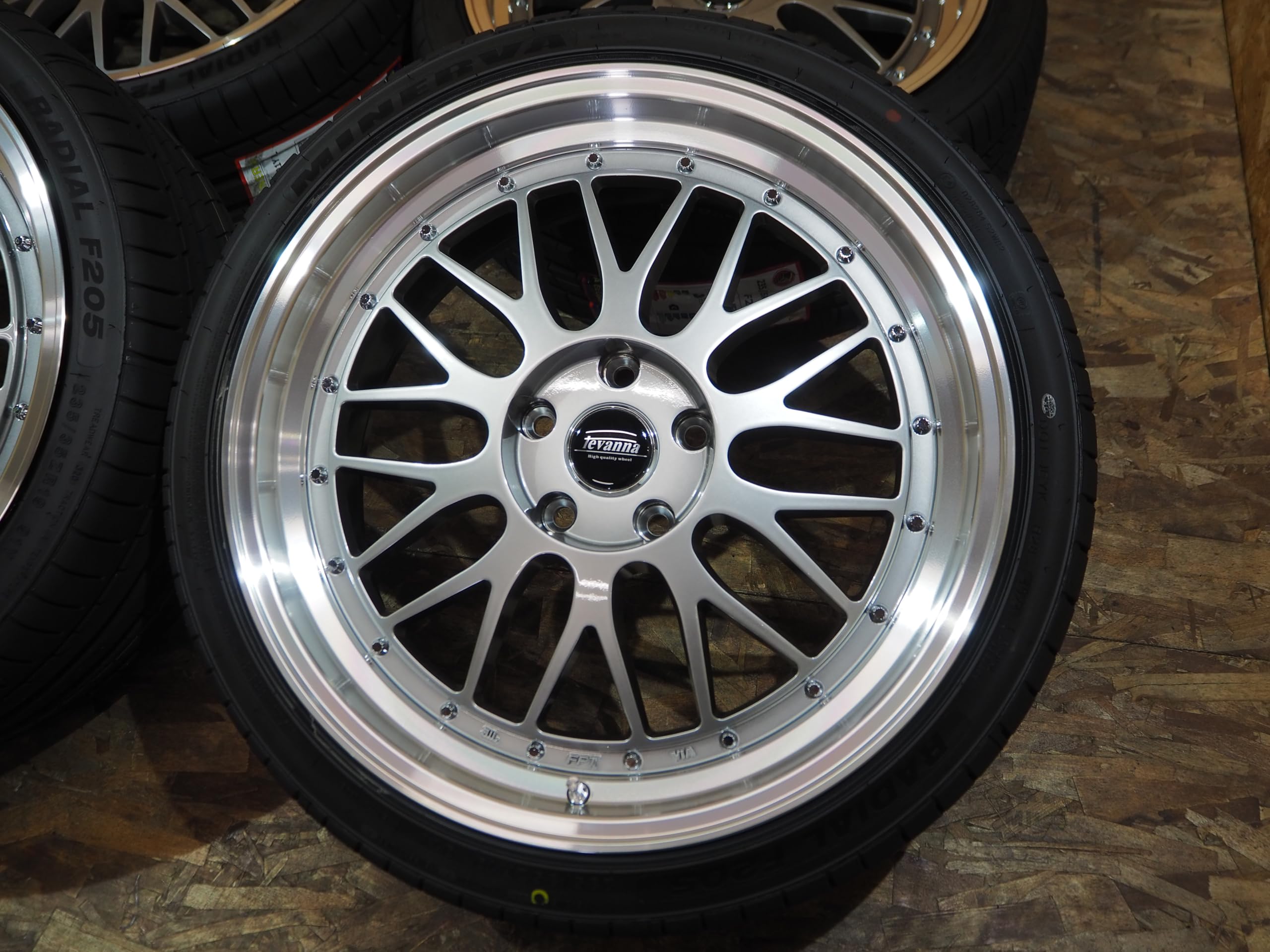 Amazon | levanna V10-EX FFT 19インチ 8.5J+42 5H114.3 ハイパー