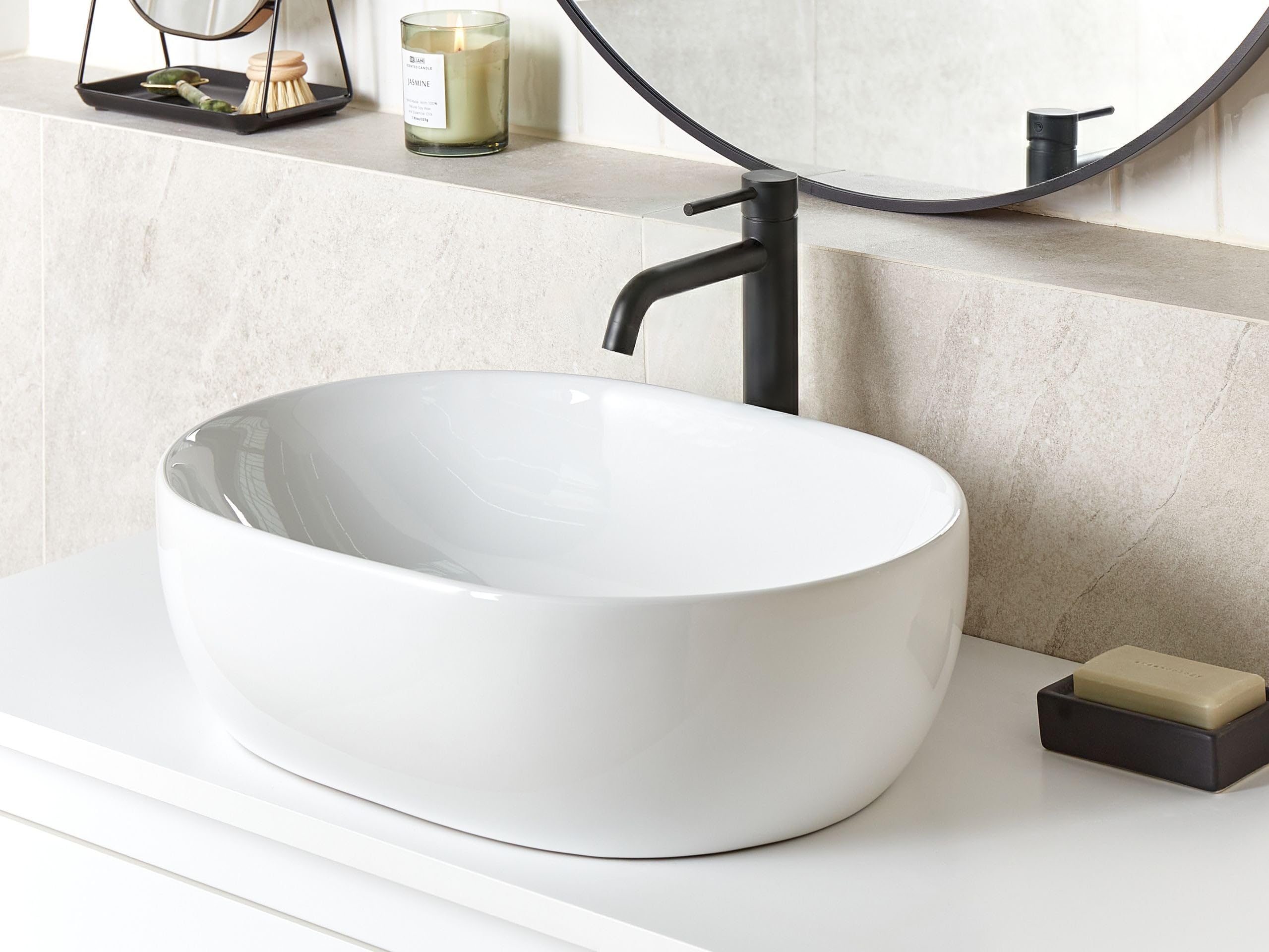 Lavabo sobre encimera baño clásico cerámica blanco acabado brillante ovalado 48 x 34 cm Omoa