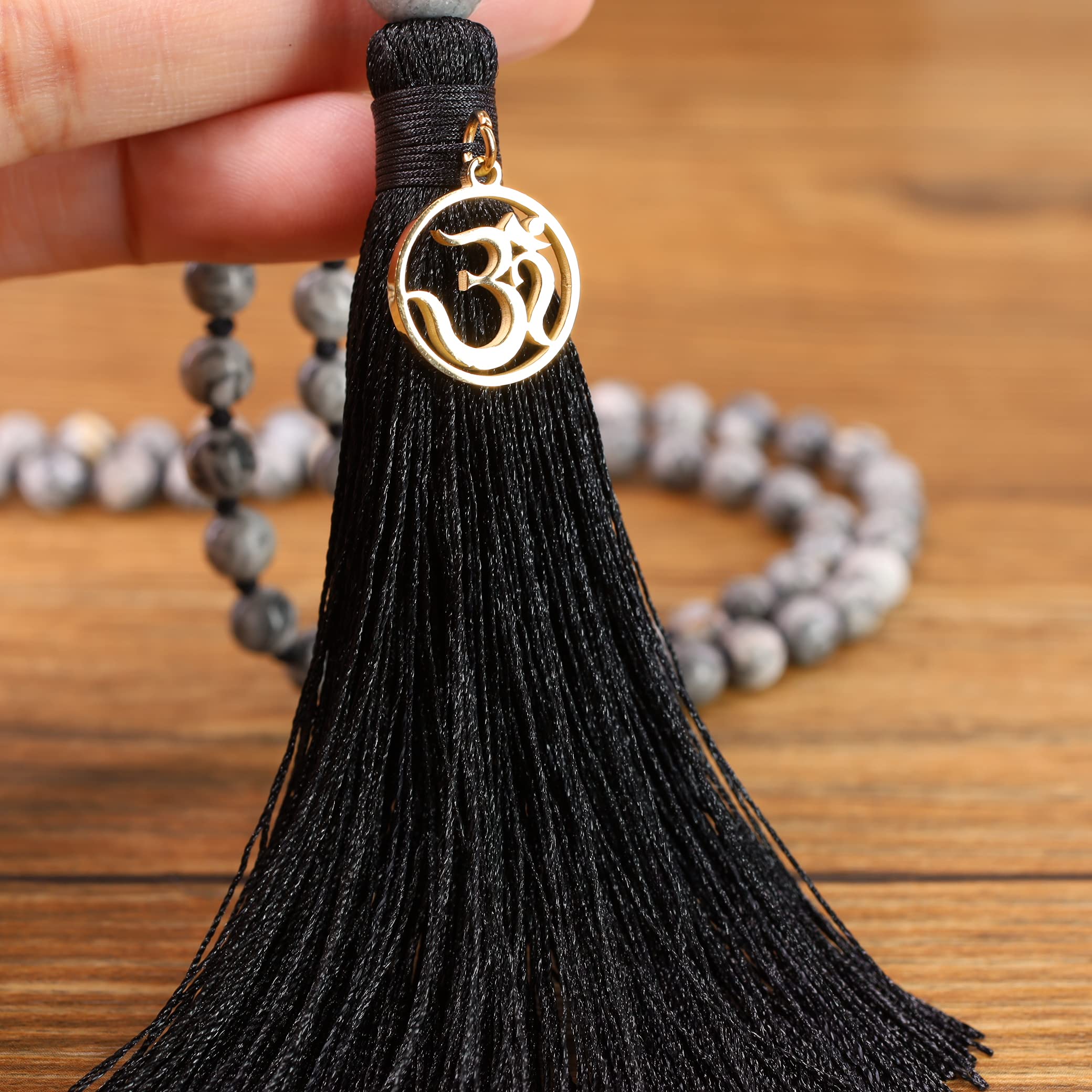 COAI Geschenkideen Unisex Handgeknüpft 108 Mala Yoga Kette Buddhistische Halskette Gebetskette aus 8mm Map Jasper Karte Jaspis mit Quaste und OM Anhänger