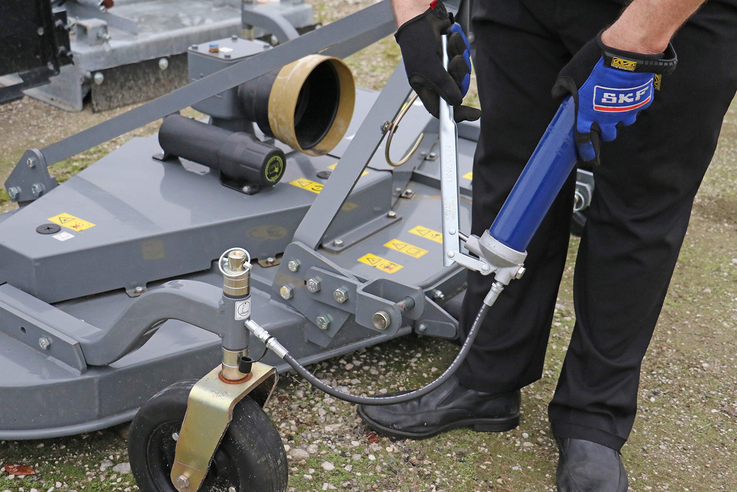 Lincoln 1147 Heavy Duty LeverAction Manual Grease Gun with 18inch