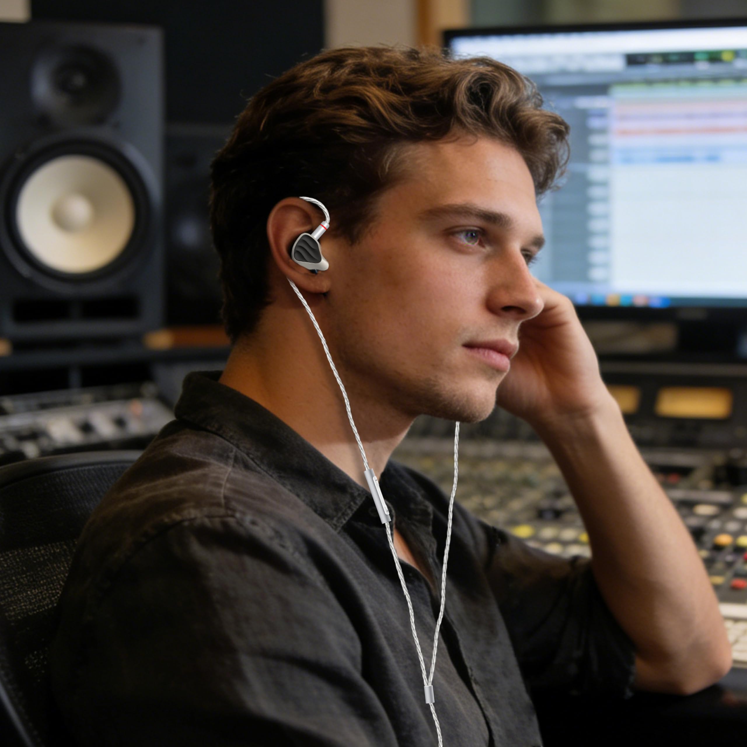 Podwójne dynamiczne przetworniki 10 mm w monitorze uszu, przewodowe słuchawki HiFi ze stopu cynku, hybrydowe słuchawki IEM, 2-pinowy, odłączany, posrebrzany kabel IEM dla audiofilów, muzyków