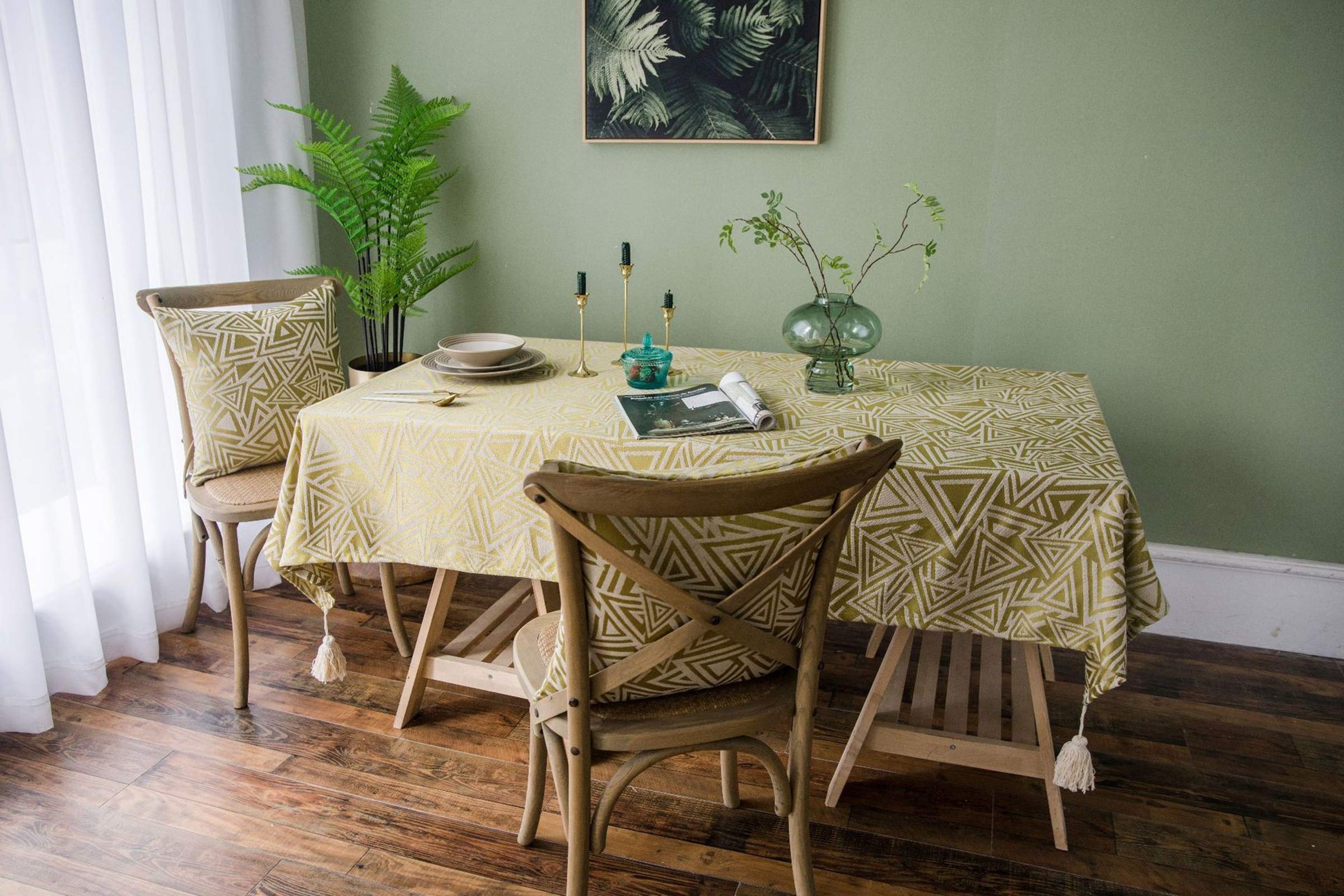 Nappe rectangulaire jacquard triangle jaune 90x90cm avec franges