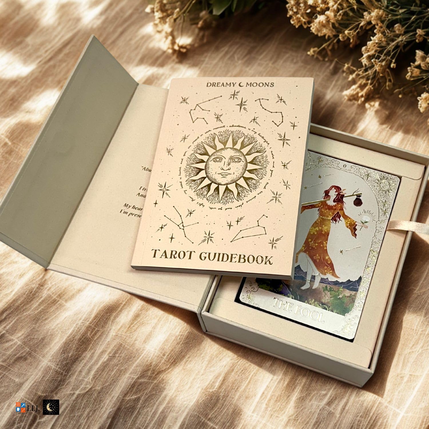 Amazon.co.jp: I.I.J タロットカード ドリーミー・ムーンズ