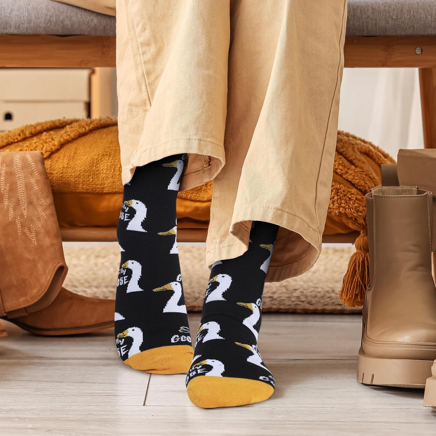 3 Pairs Goose Socks for Women, Novelty Funny Crazy Goose Funky Cool Causal Crew Socks, Animal Cute Gifts for Women Girl - Image 3