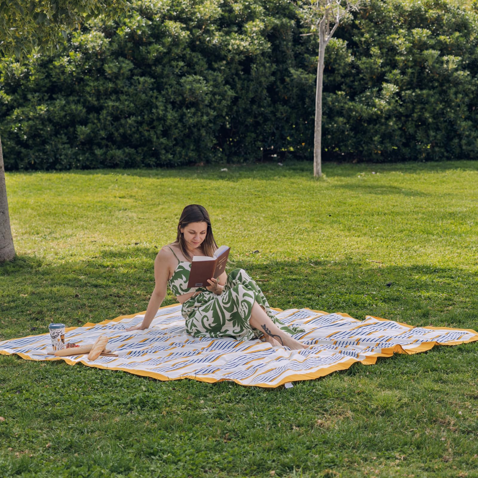 MOMOMUS Toalla de Playa Grande Antiarena Muy Fina, Ligera y Plegable - Manta de Playa Grande o Toalla Pareo XXL, Ideal para Picnic y Piscina - Rayas, 210 x 230 cm