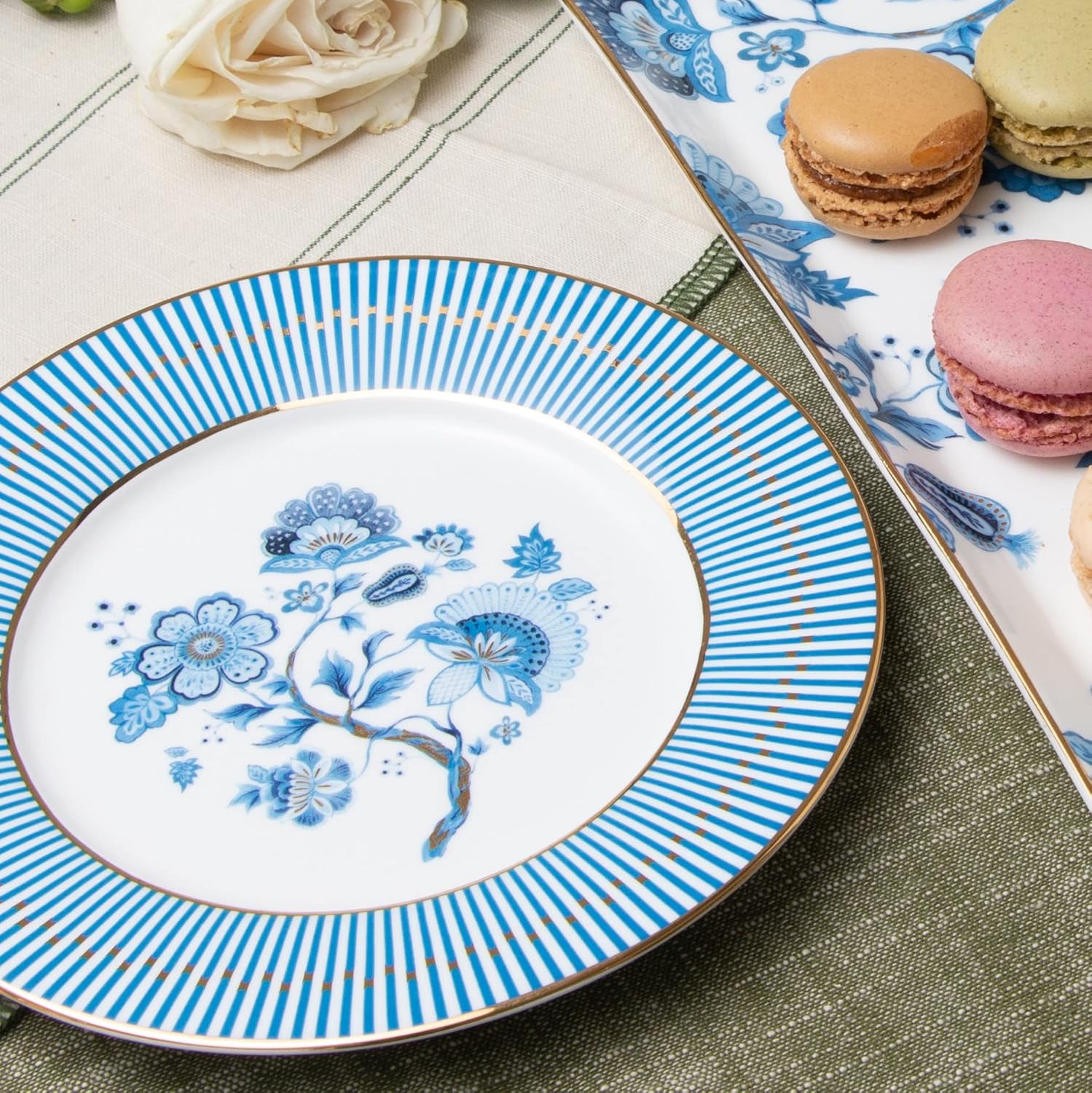 Gracie Bone China Blue Danube Dessert Plates, Set of 4 (6.75-inch)