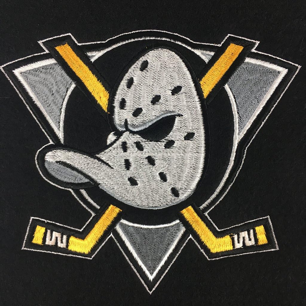 Winning Streak NHL Anaheim Ducks Heritage Banner : Sports & Outdoors