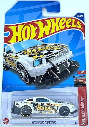 Hot Wheels Ford Mustang 2022-2005 - Blanco - Alerta de Spoiler - 3/5