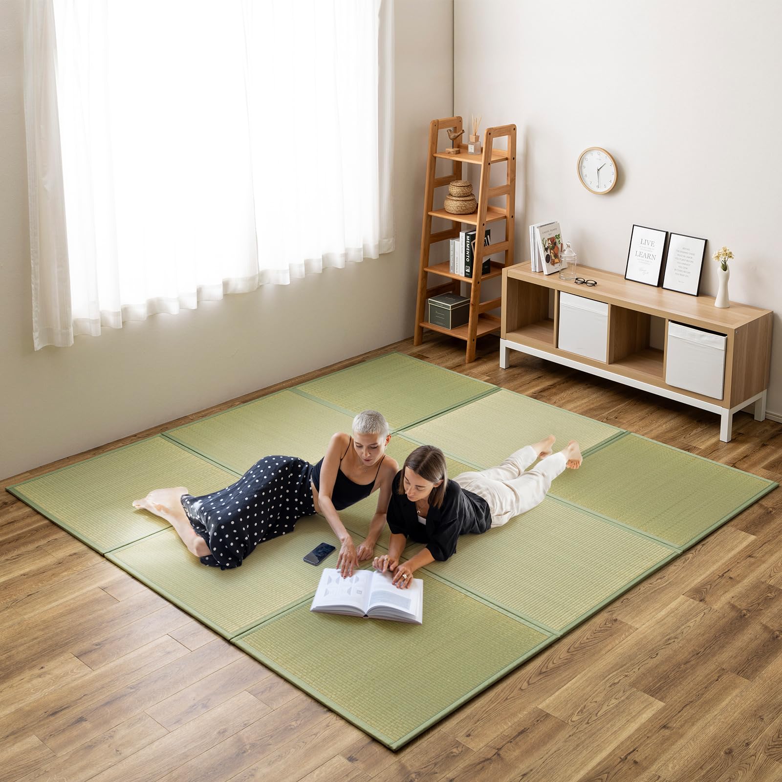 HAGiHARA Japanese Tatami Mat, Patchwork Tatami Floor Mats, 96" x 96" Foldable Square with Non-Slip Design for Bedroom, Crawling and Yoga, Made of Rush