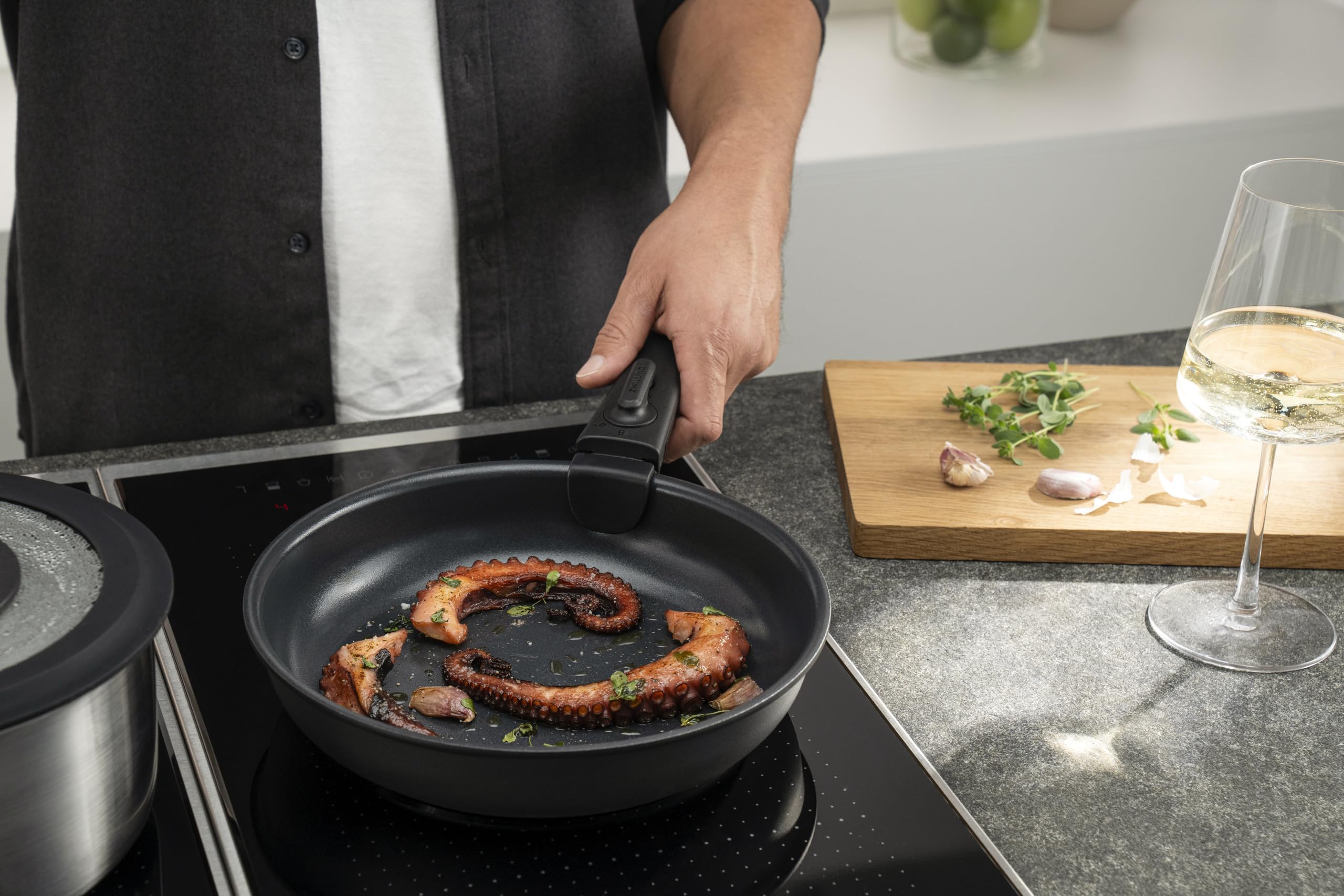 ZWILLING Unlock - Set di 4 padelle (20, 24, 28 cm + maniglia) con rivestimento in ceramica, alluminio