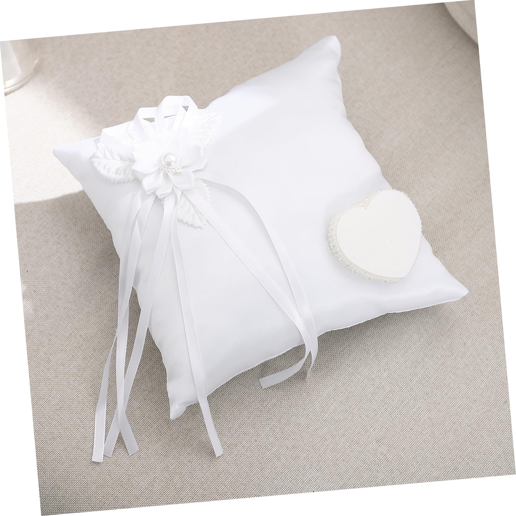 Cuscino Portafedi Per Matrimonio – Cuore Di Camelia – Bianco, 20x20 Cm – Porta Anelli Per Cerimonia
