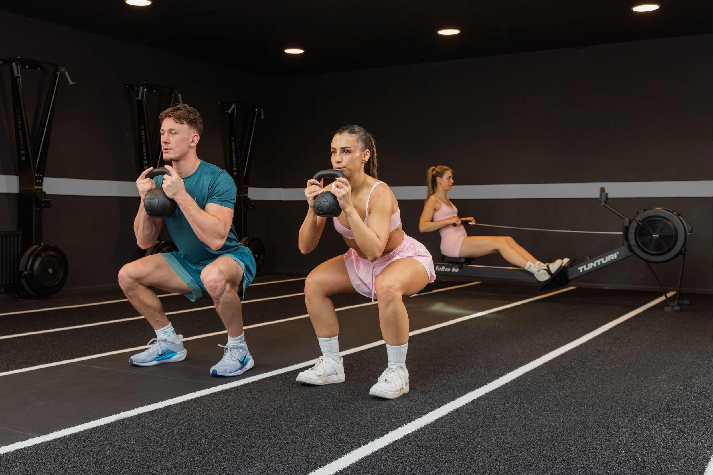 Tunturi Platinum - Set kettlebell in ghisa, 6-10 kg, con app fitness gratuita