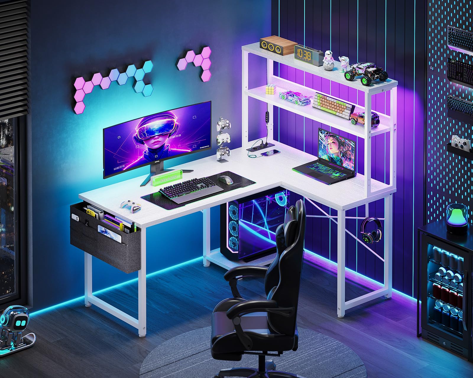 Coleshome Scrivania Gaming con LED e prese, 110 × 80 cm Scrivania Gaming Angolare Reversibile con scaffali portaoggetti, Scrivania Angolare con borsa portaoggetti per Giocatori, Bianco
