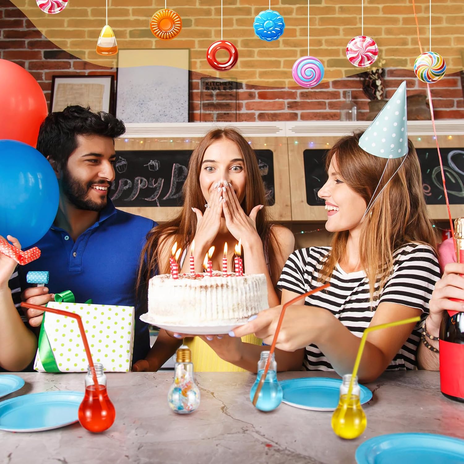 Tessco for you 36 Pcs 3.4 oz/ 100 ml Plastic Light Bulb Jars Clear Plastic Candy Jars Bulb Vase Christmas Ornament Storage Container with Lid Fillable Ornament for Candy DIY Craft Hanging(Gold)