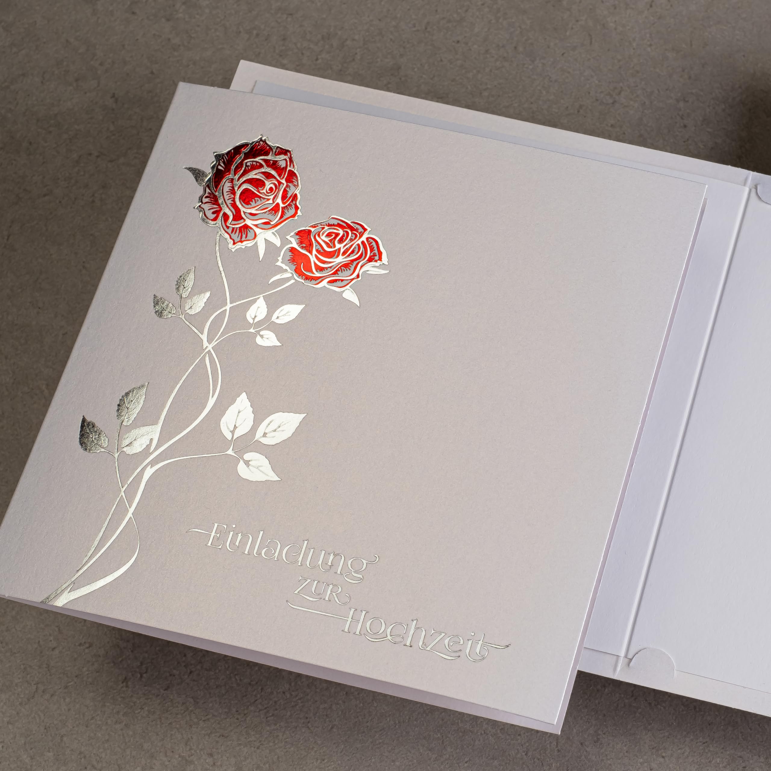 HOCHZEITSEINLADUNGEN - SATZ 20 St, 135x135mm MIT BEDRUCKBAREN EINLAGEN UND UMSCHLÄGEN FÜR HOCHZEIT – FARBIGE, METALLISCHE FOLIE, GEPRESSTES MUSTER AUF METALLICPAPIER, ZAP_DE_21