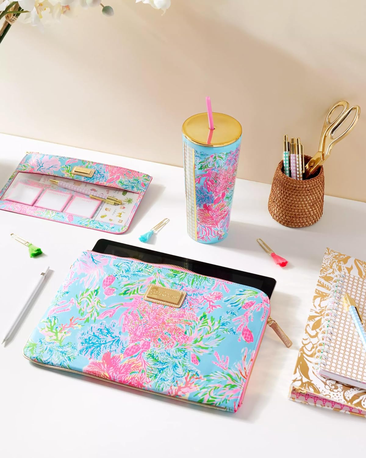 Lilly Pulitzer Double Wall Tumbler with Lid and Reusable Straw, Insulated Travel Cup Holds 24 Ounces, Cay to My heart - Image 4