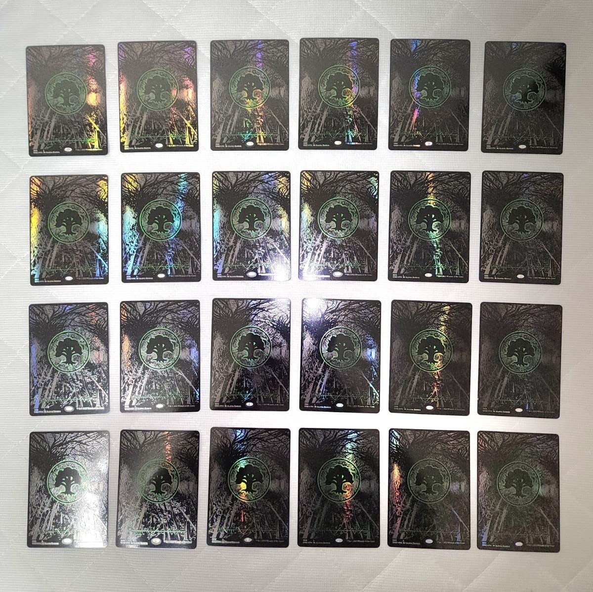 Amazon.co.jp: MTG ONE 森 ファイレクシア語 オイルスリックFOIL 24枚 