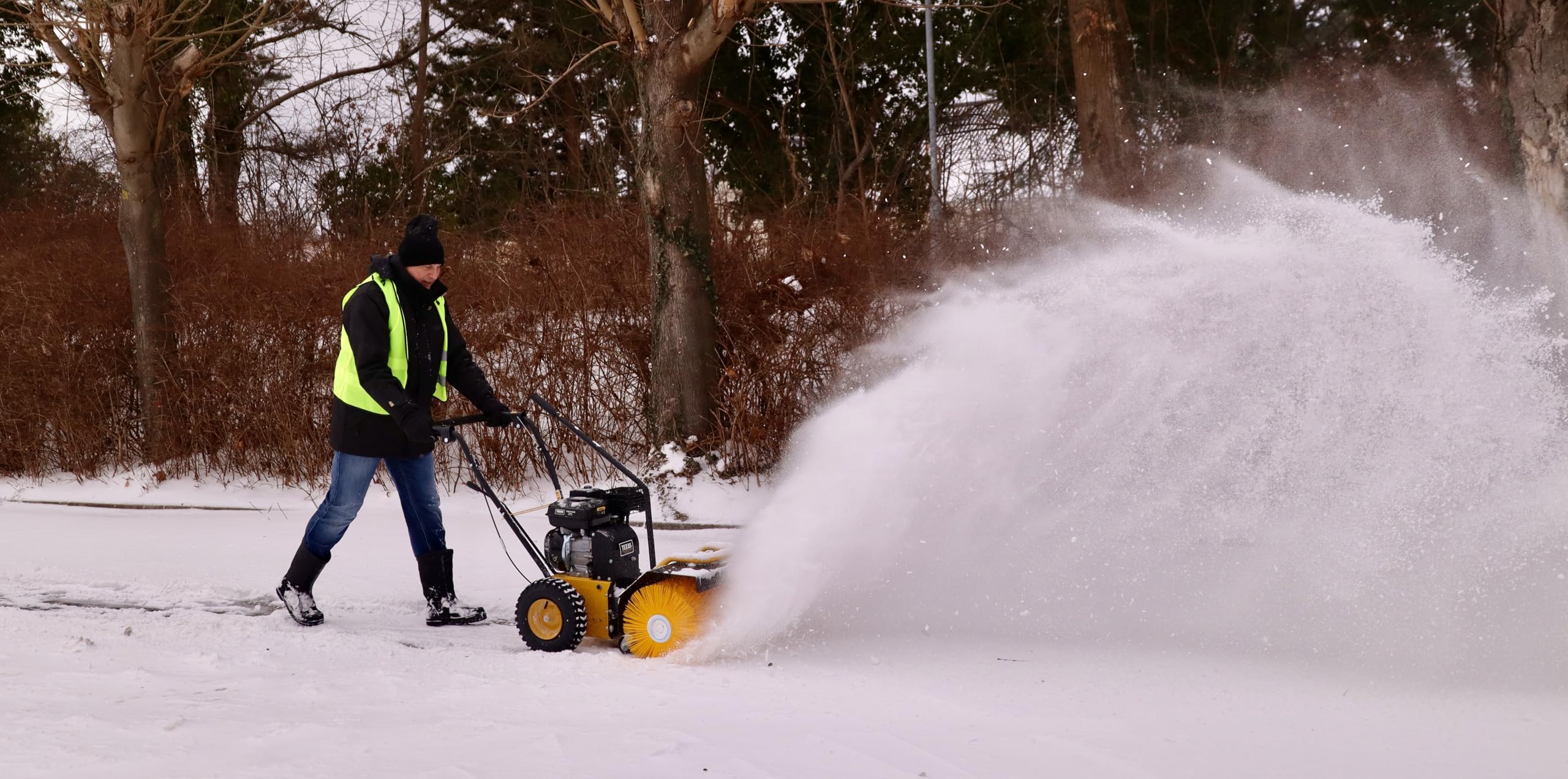 Texas Handy Sweep 650TG 212ccm Kehrmaschine Benzin Schneefräse Schneeräumer Motorbesen mit Antrieb Radantrieb | 60cm | 5,7PS | 4Takt | 3xVor.1xRück.
