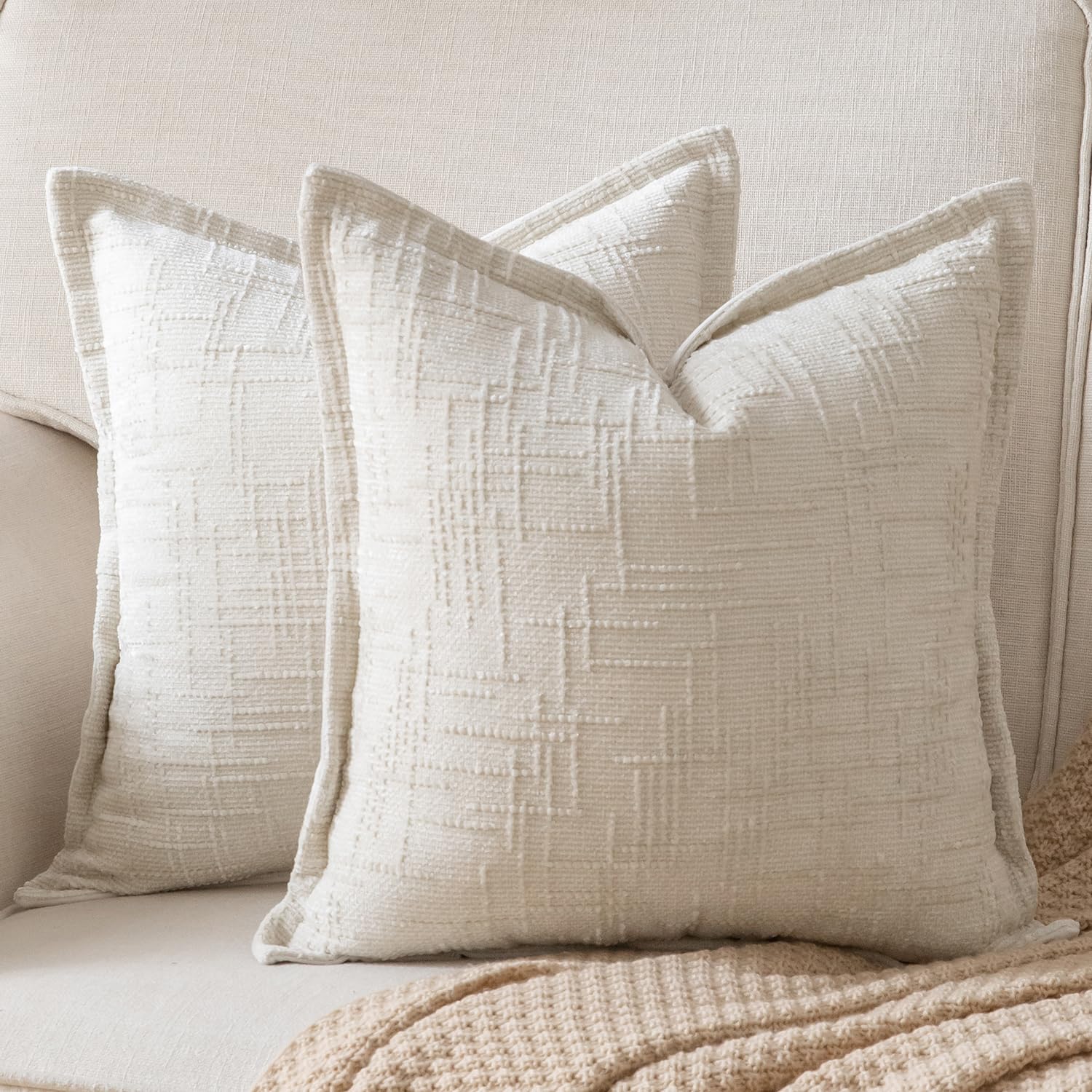 YAERTUN Chenille Cushion Covers 40x40 cm 16x16 inch Set of 2 Textured Broadside Soft Cozy Velvet Throw Pillow covers Farmhouse Boho Decorative Pillow Cases for Couch Bed Sofa Livingroom CreamWhite