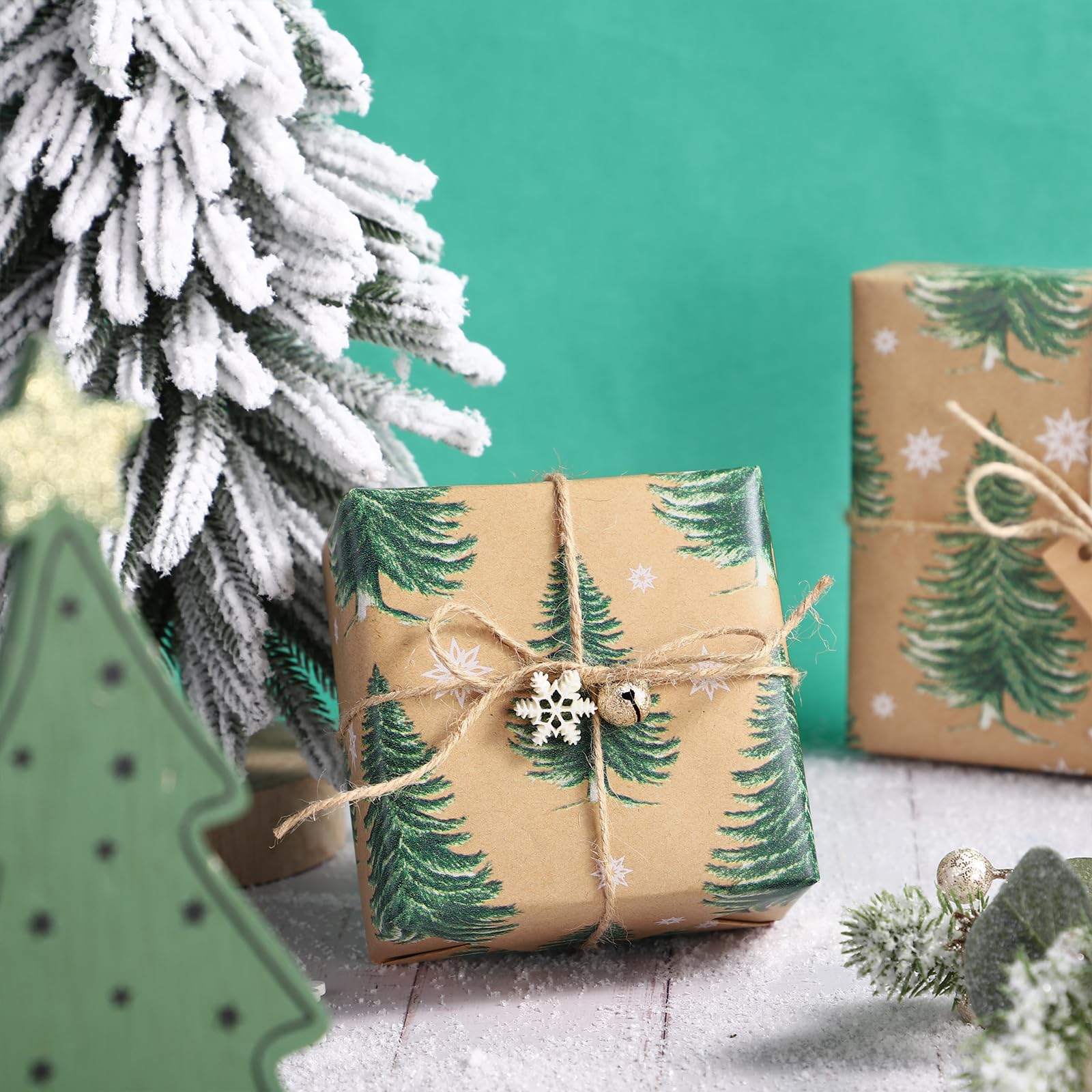 RUSPEPA Carta da regalo natalizia, rotolo di carta kraft, motivo albero di Natale e fiocco di neve, per confezioni regalo festive, 61 cm x 30 m