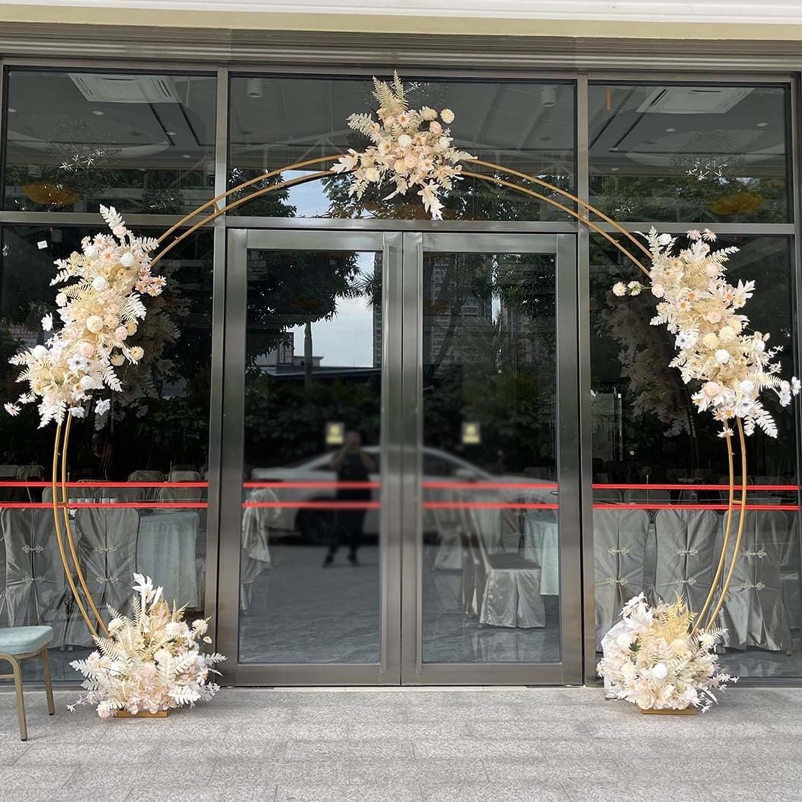 Złoty biały okrągły łuk balonowy stojak podwójna rurka okrągła rama metalowy kwiat ogród łuk na ślub urodziny baby shower dekoracje – idealne tło prezentacji wydarzenia